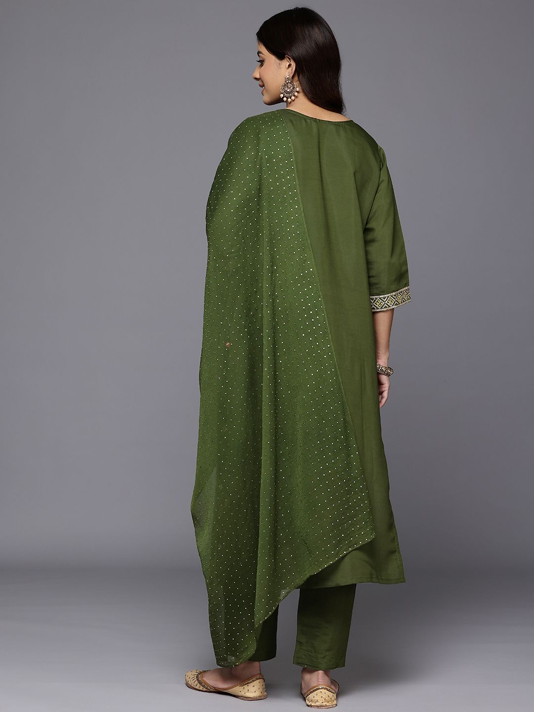 Dhiyona VA Women'sEmbroidered Sequinned Kurta With Trousers & Dupatta