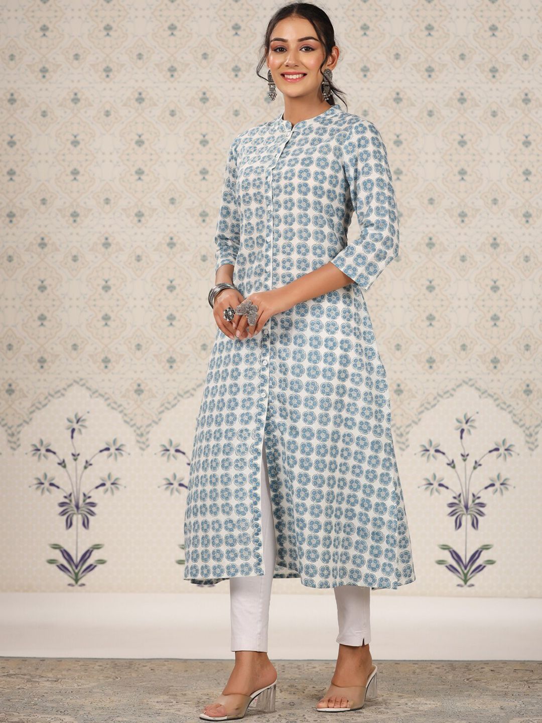 Dhiyona OD Floral Printed Mandarin Collar Cotton A-Line Kurta With Front Slit
