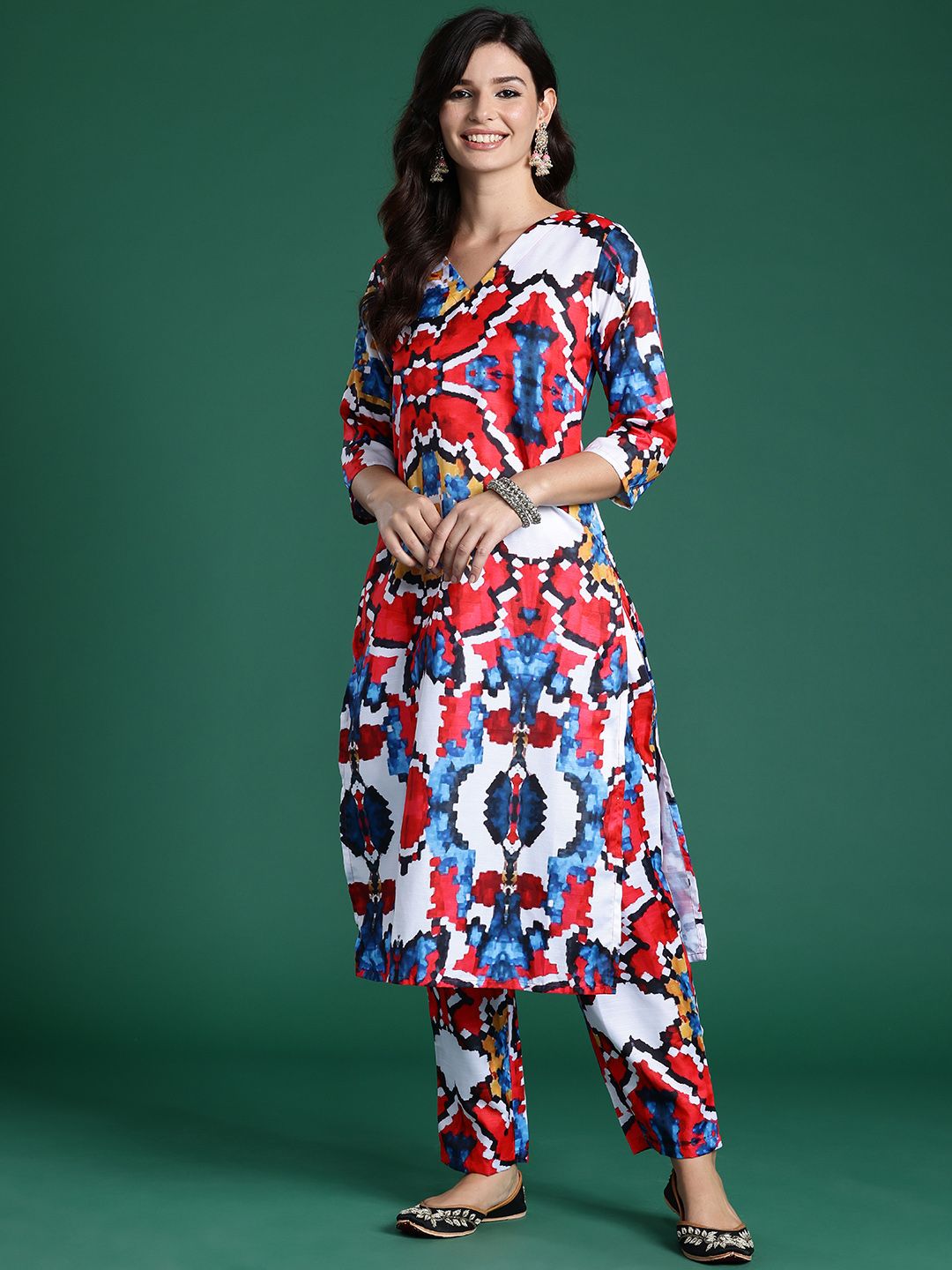 Dhiyona IE Women Printed Regular Kurta with Trousers