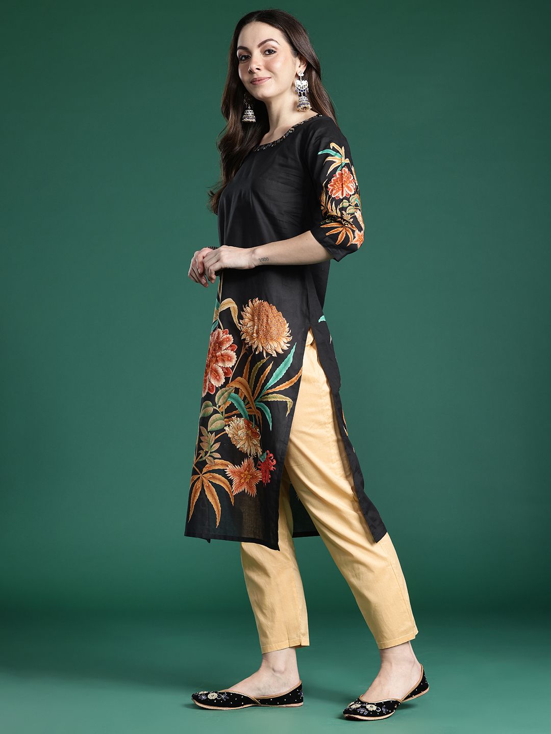 Dhiyona IE Women Floral Printed Pure Cotton Kurta with Trousers & With Dupatta