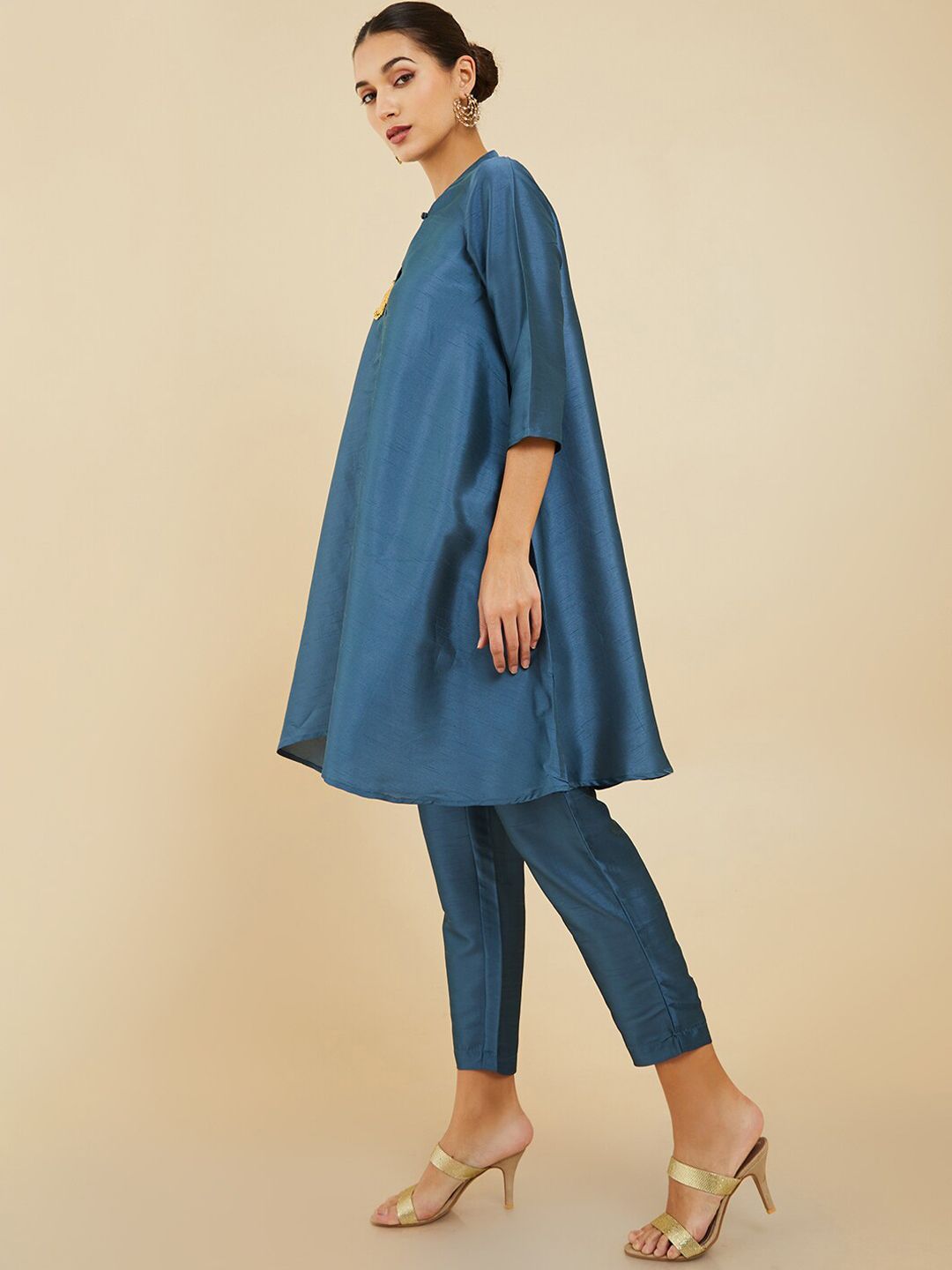 Dhiyona SO Women's Beads and Stones Kurta with Trousers