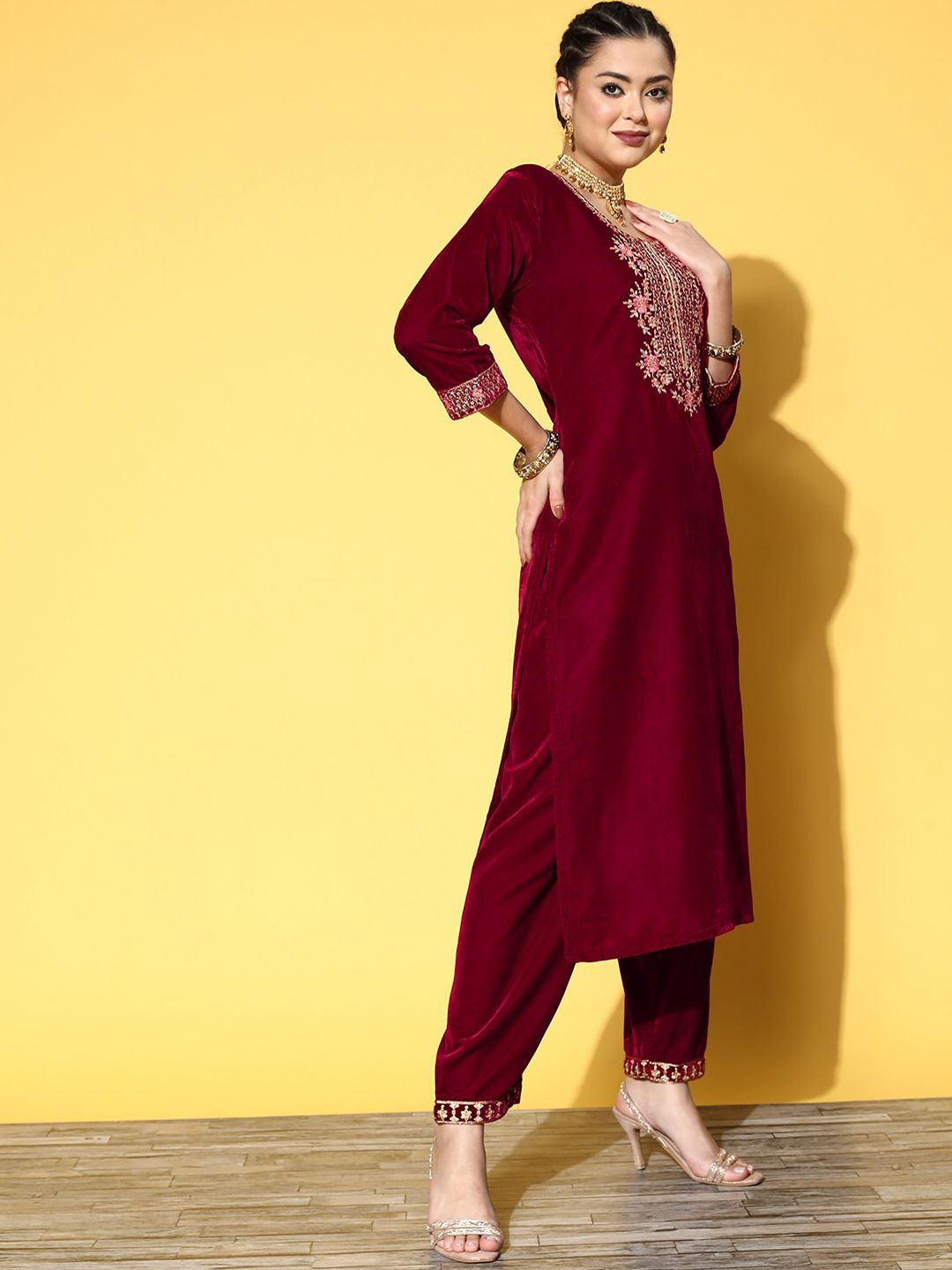 Dhiyona VA Women'sWinter Floral Embroidered Velvet Kurta Set with Dupatta