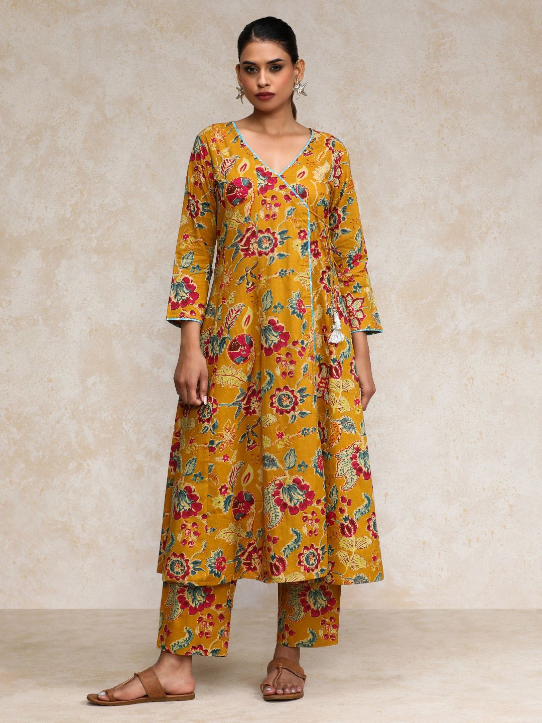Dhiyona VA Women'sFloral Printed V-Neck Angrakha Kurta With Trousers