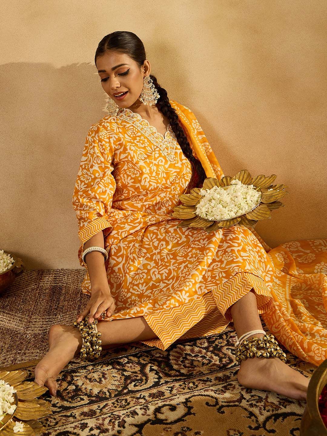 Dhiyona IE Floral Printed Thread Work Straight Kurta With Trousers & Dupatta