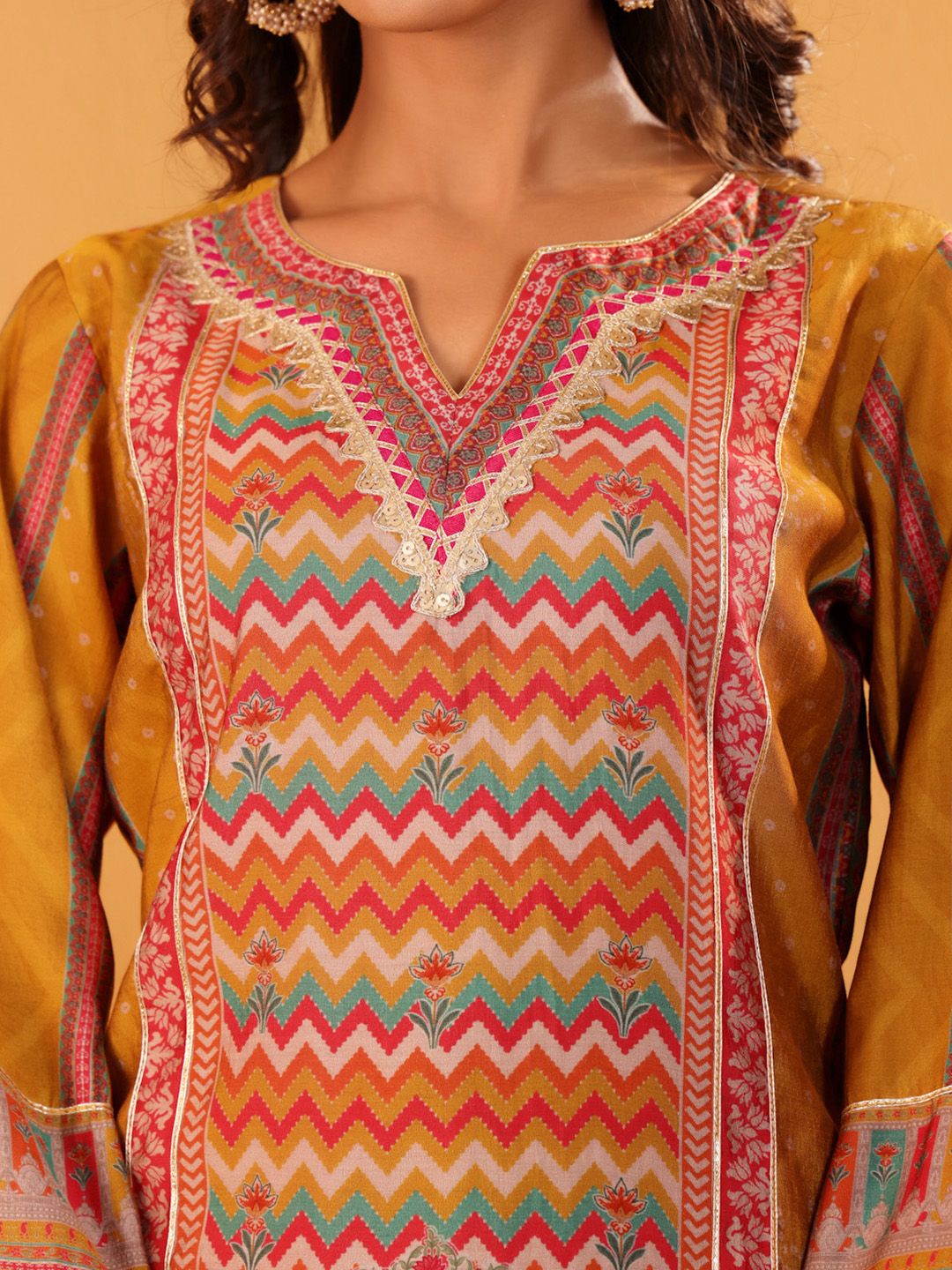 Dhiyona VA Women'sEthnic Motifs Printed Chanderi Silk Notch Neck Straight Kurta With Trousers