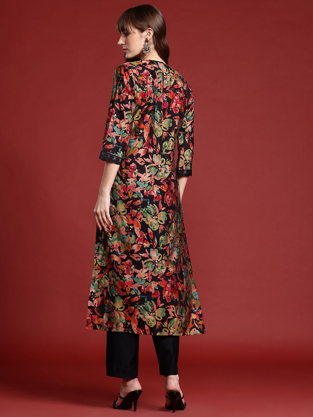 Dhiyona IE Floral Printed Kurta with Trousers