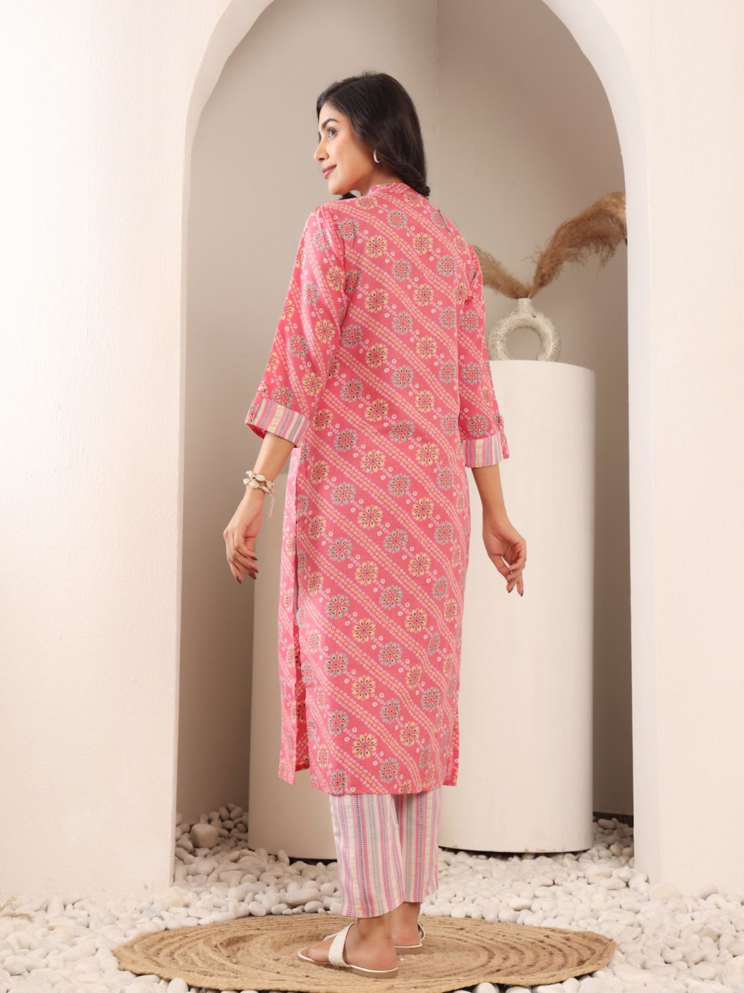 Dhiyona VA Women'sBandhani Printed Mandarin Collar Straight Kurta With Trouser