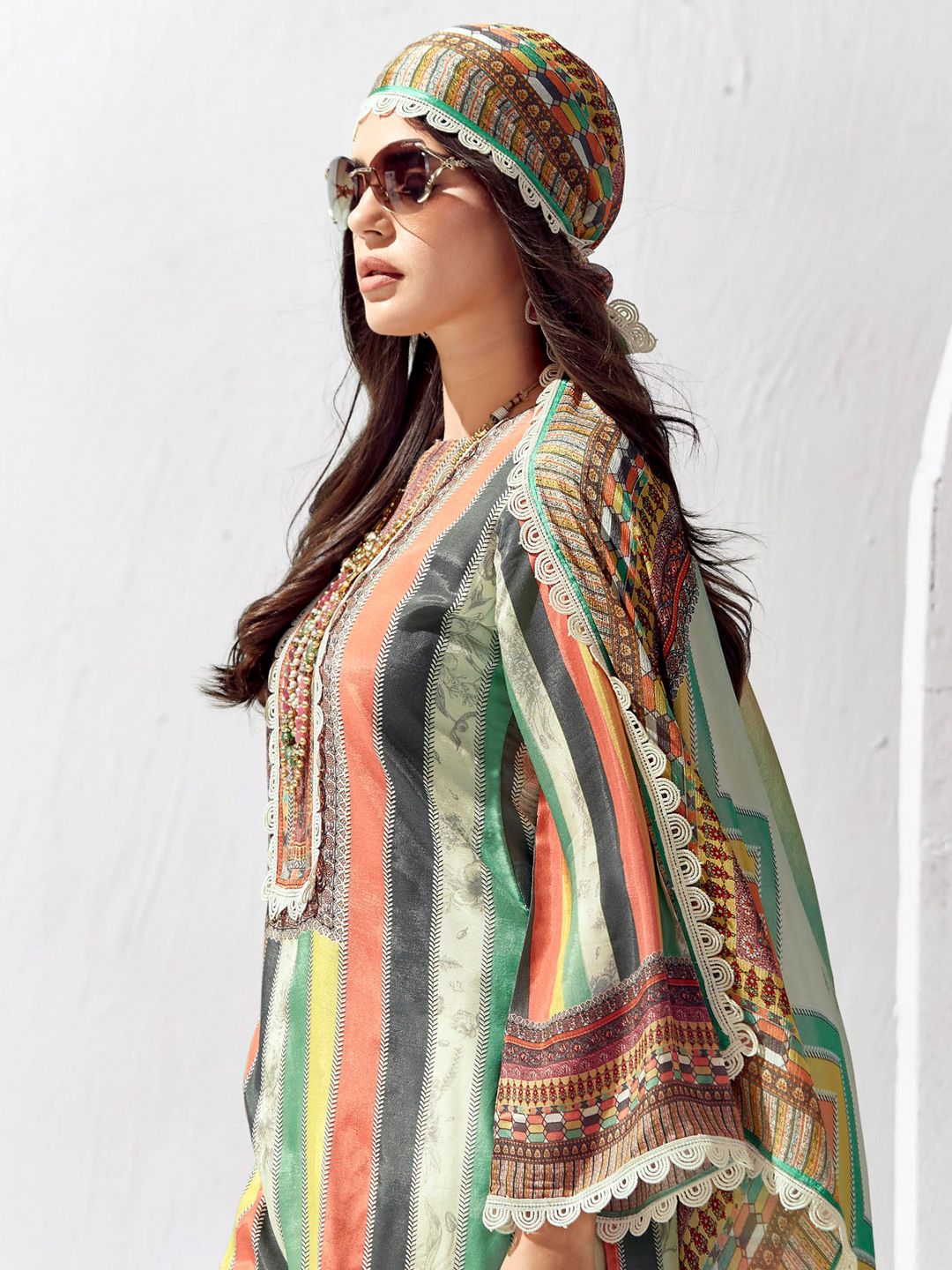 Dhiyona IE Women Printed Regular Kurta Trousers With Dupatta