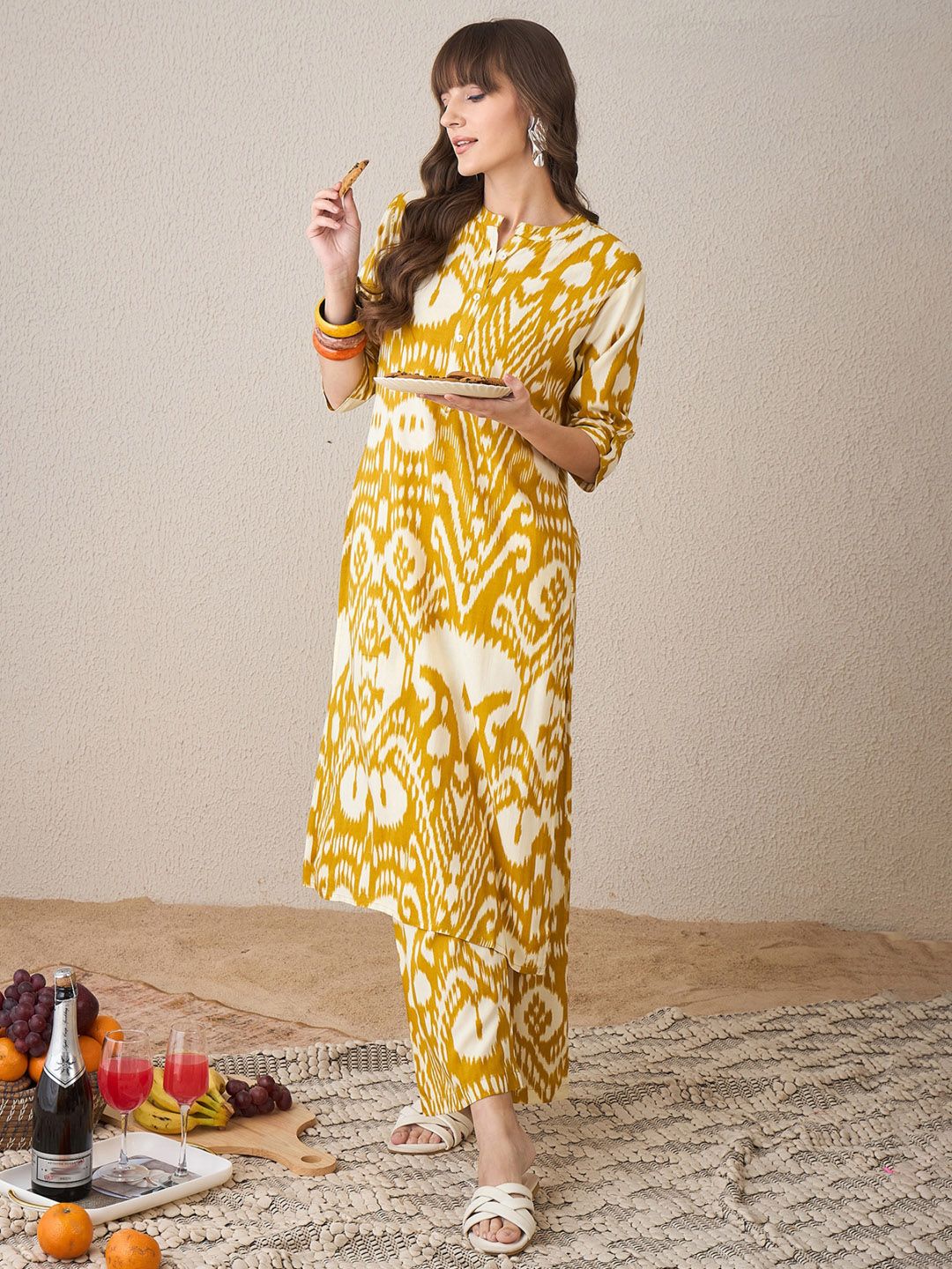 Dhiyona IE Ethnic Motifs Printed Mandarin Collar Straight Kurta With Palazzo