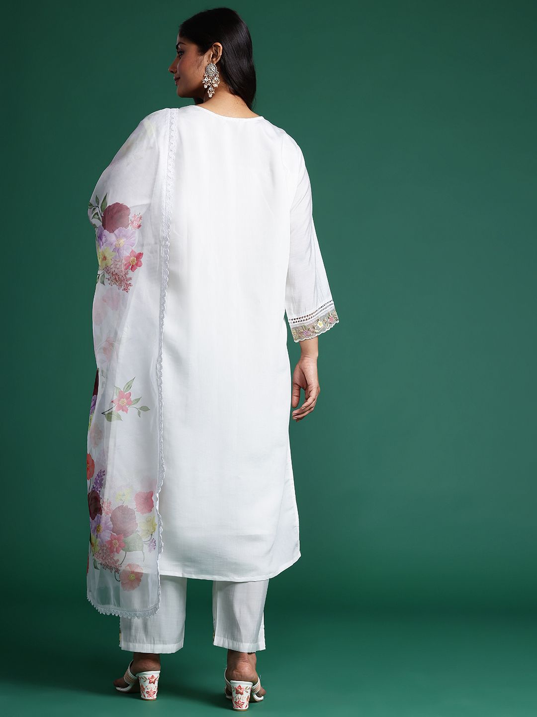 Plus Size Floral Embroidered Beads & Stones Kurta with Trousers & With Dupatta