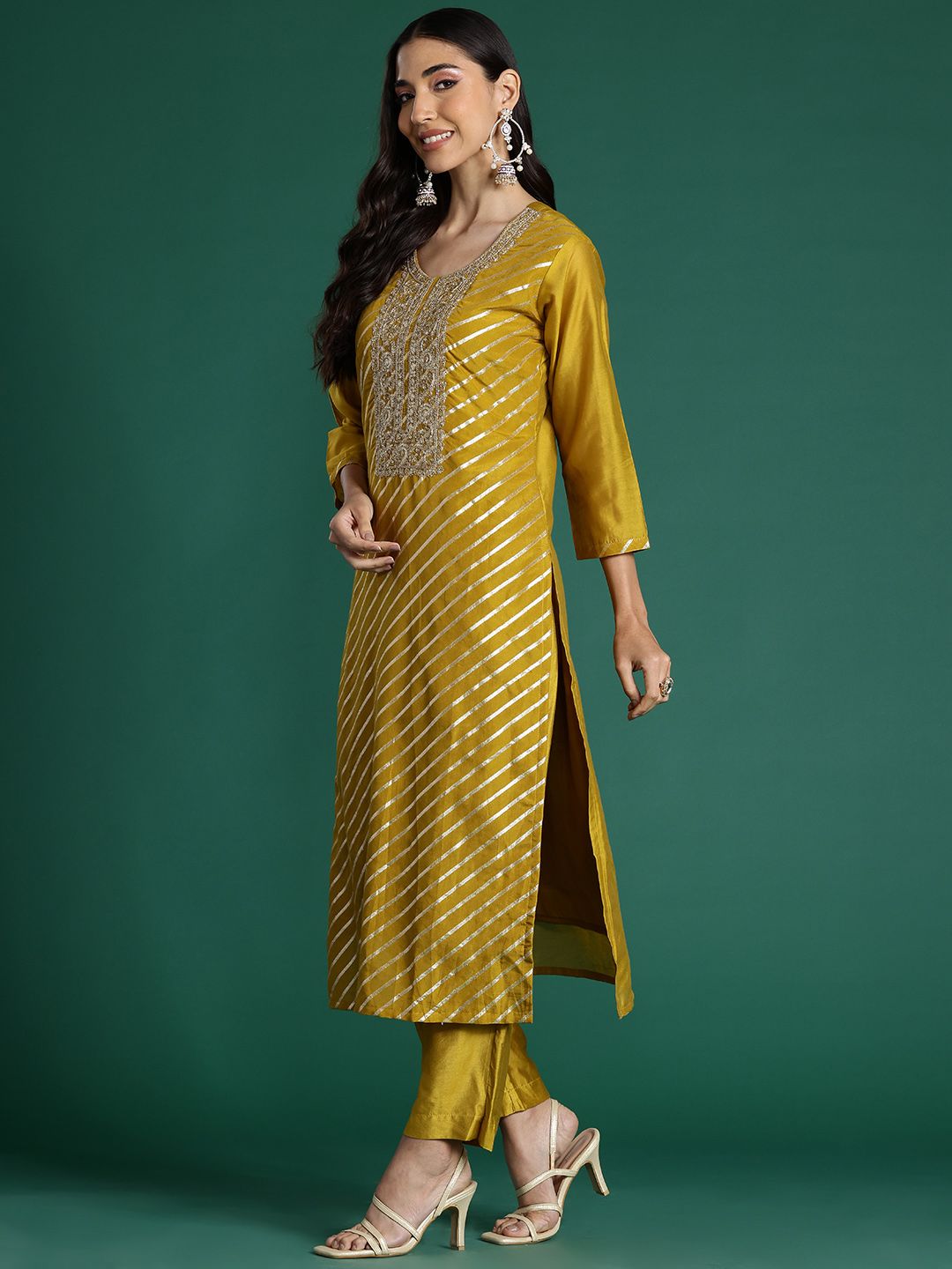 Dhiyona IE Women Leheriya Embroidered Sequinned Chanderi Silk Kurta With Trousers & Dupatta