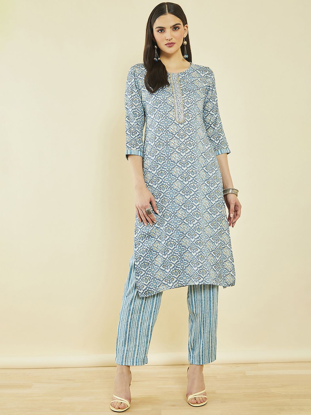 Dhiyona SO Women's Ethnic Motifs Printed Regular Gotta Patti Kurta with Trousers