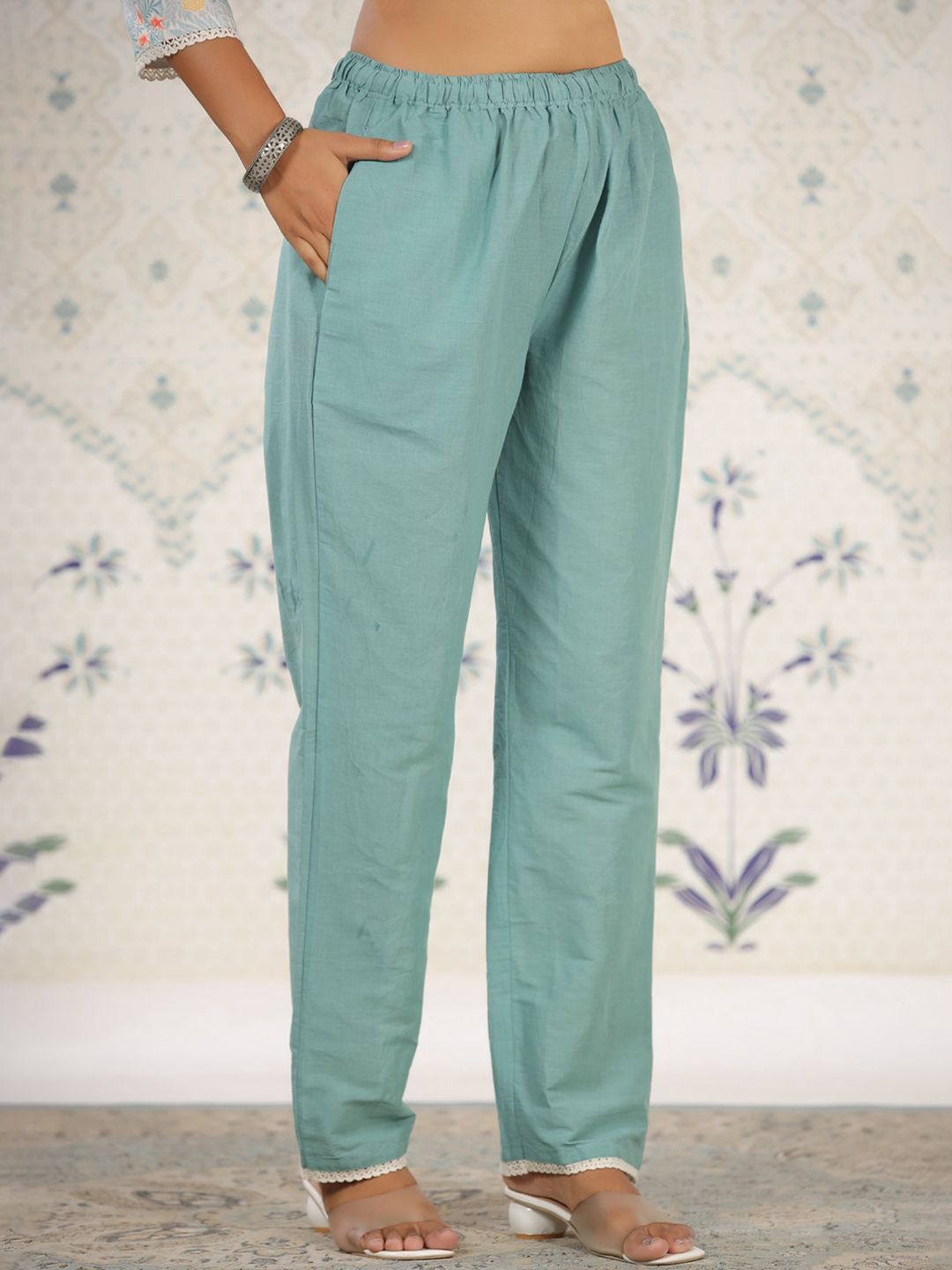 Dhiyona OD  Floral Printed Anarkali Kurta with Trousers & With Dupatta