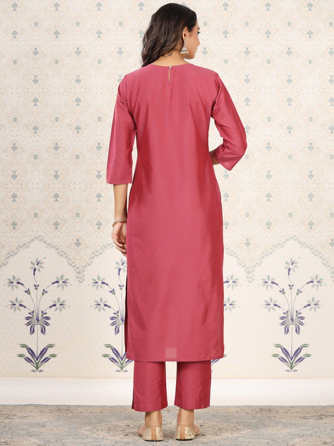 Dhiyona OD Floral Embroidered Kurta