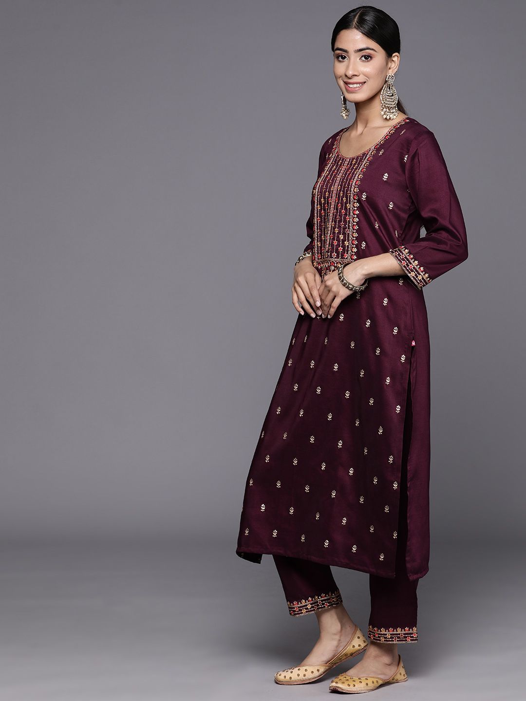Dhiyona VA Women'sFloral Embroidered Regular Sequinned Kurta with Trousers & With Dupatta