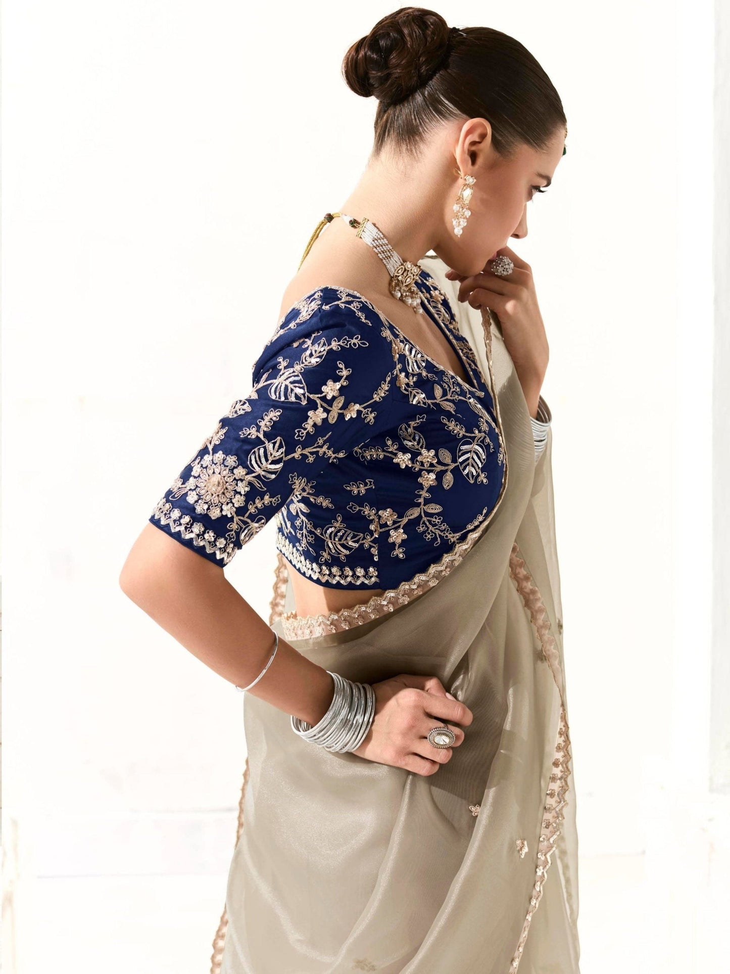 Dhiyona KM Women Royal Grey Saree With Blue Blouse “ Where Elegance Meets Fresh Charm