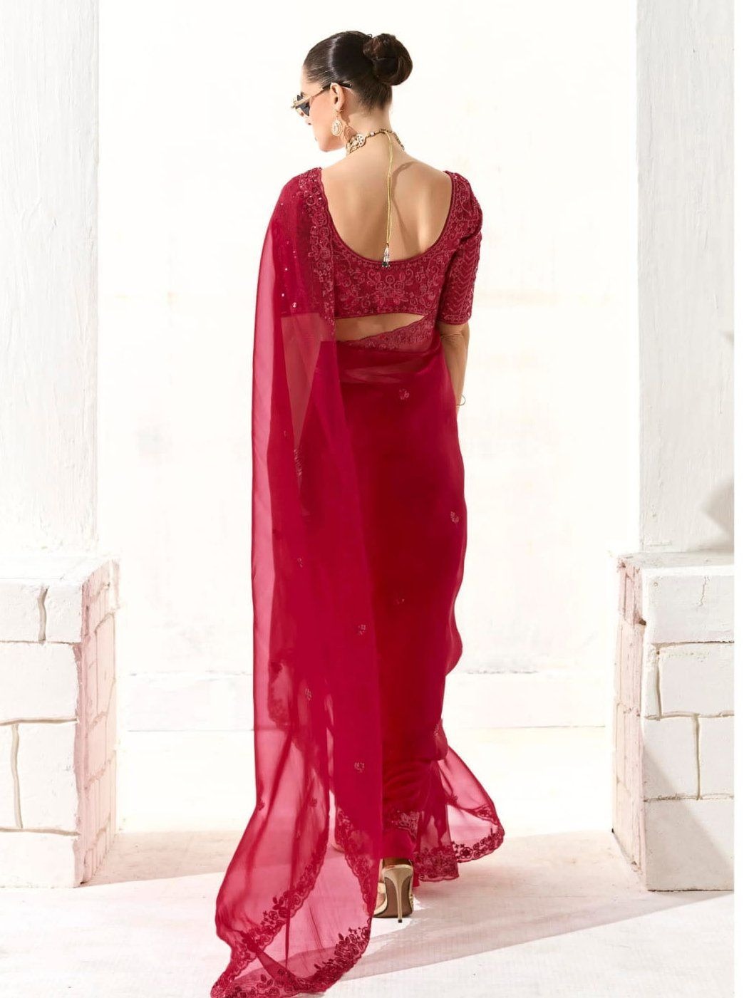 Dhiyona KM Women Red Silk Saree With Matching Blouse