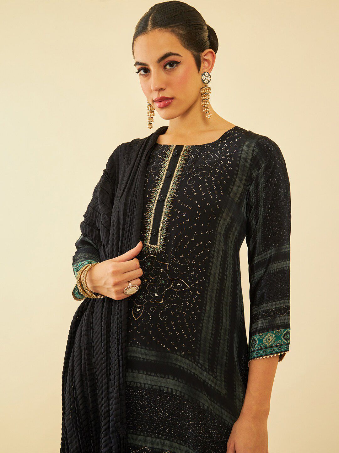 Dhiyona SO Women's Floral Printed Round Neck Three-Quarter Sleeves Zardozi Kurta Set