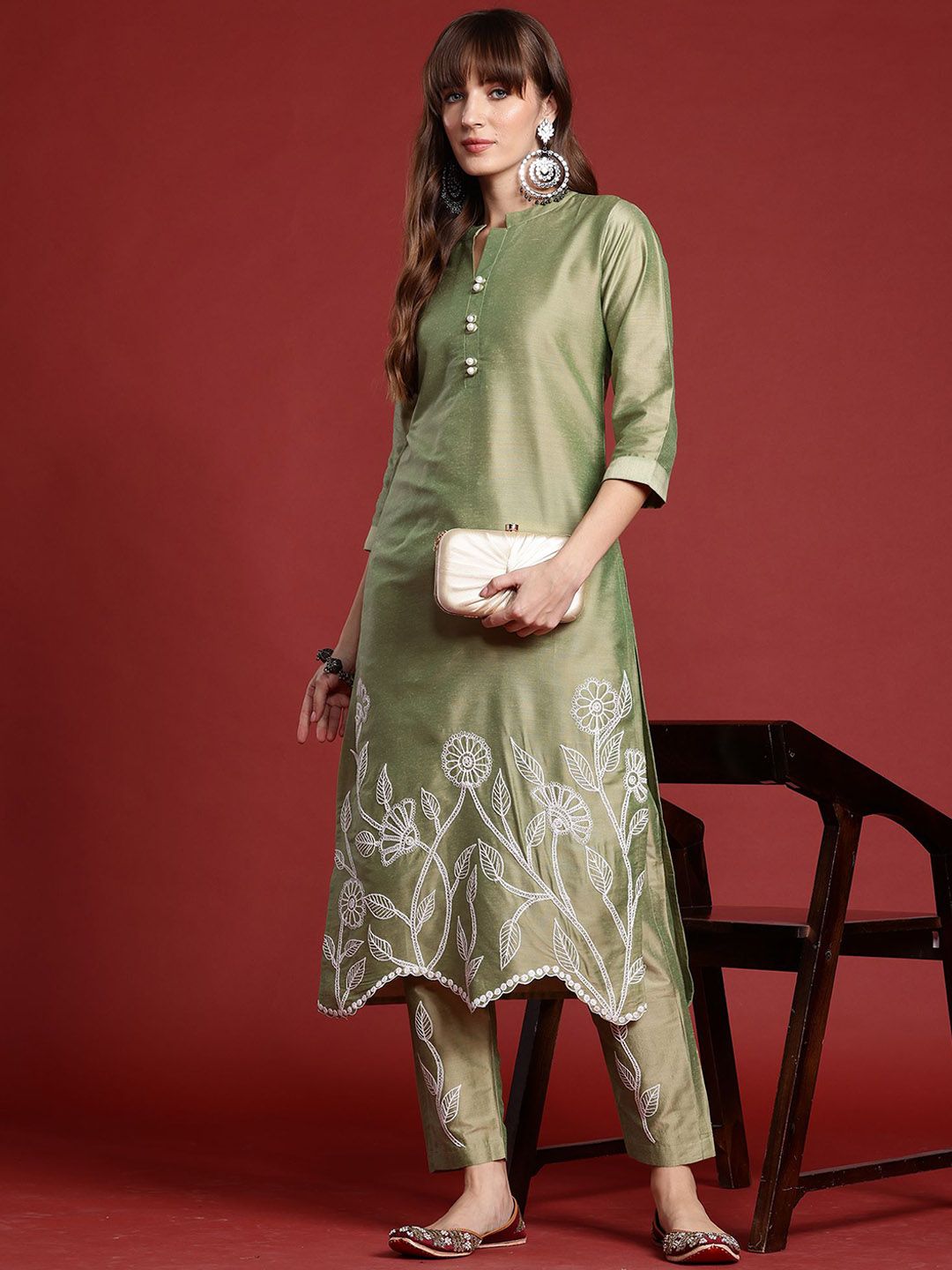 Dhiyona IE Floral Embroidered Mandarin Collar Straight Tunic And Trousers