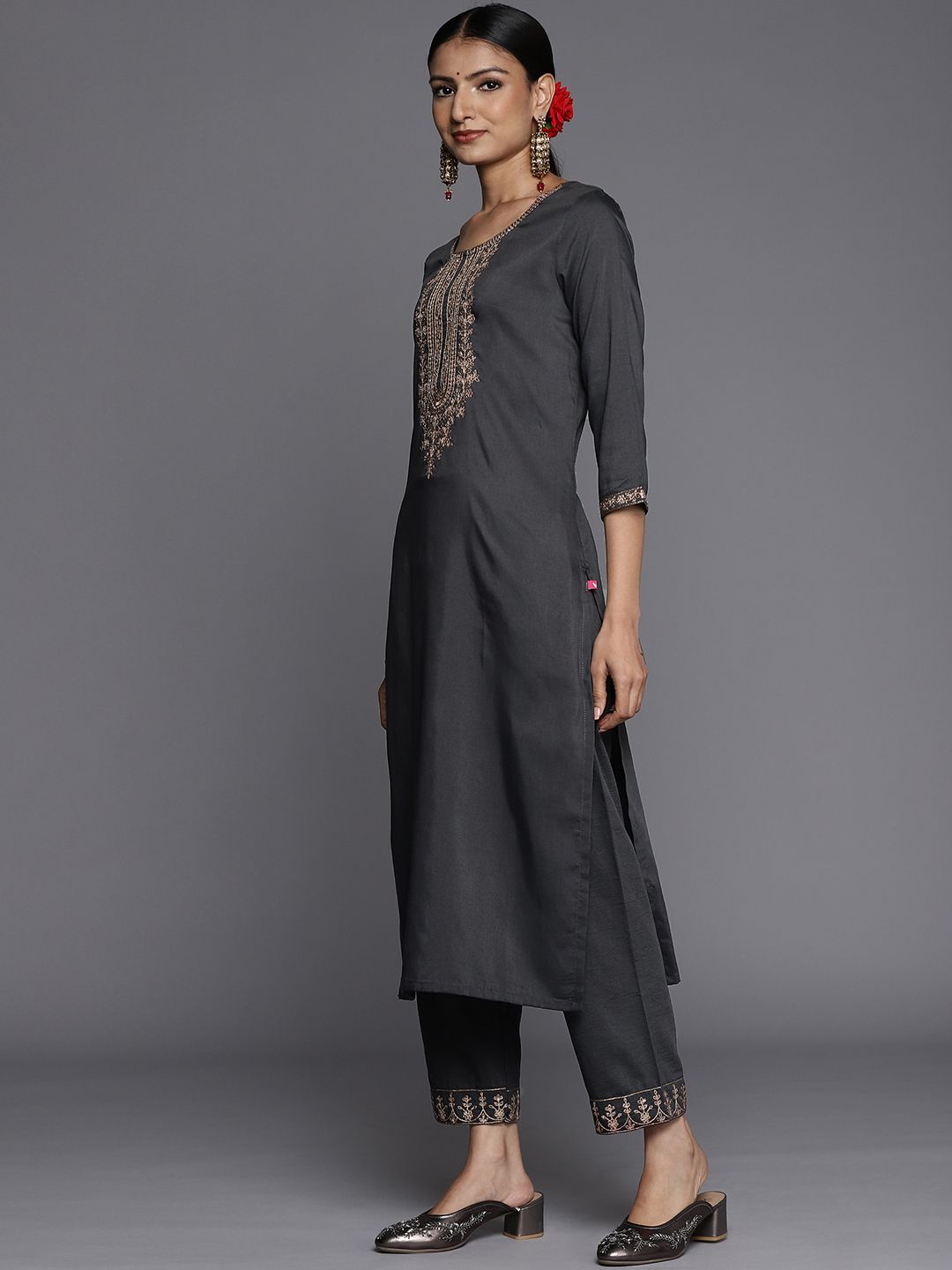 Dhiyona VA Women's Grey Ethnic Motifs Yoke Design Kurta with Trousers & With Dupatta