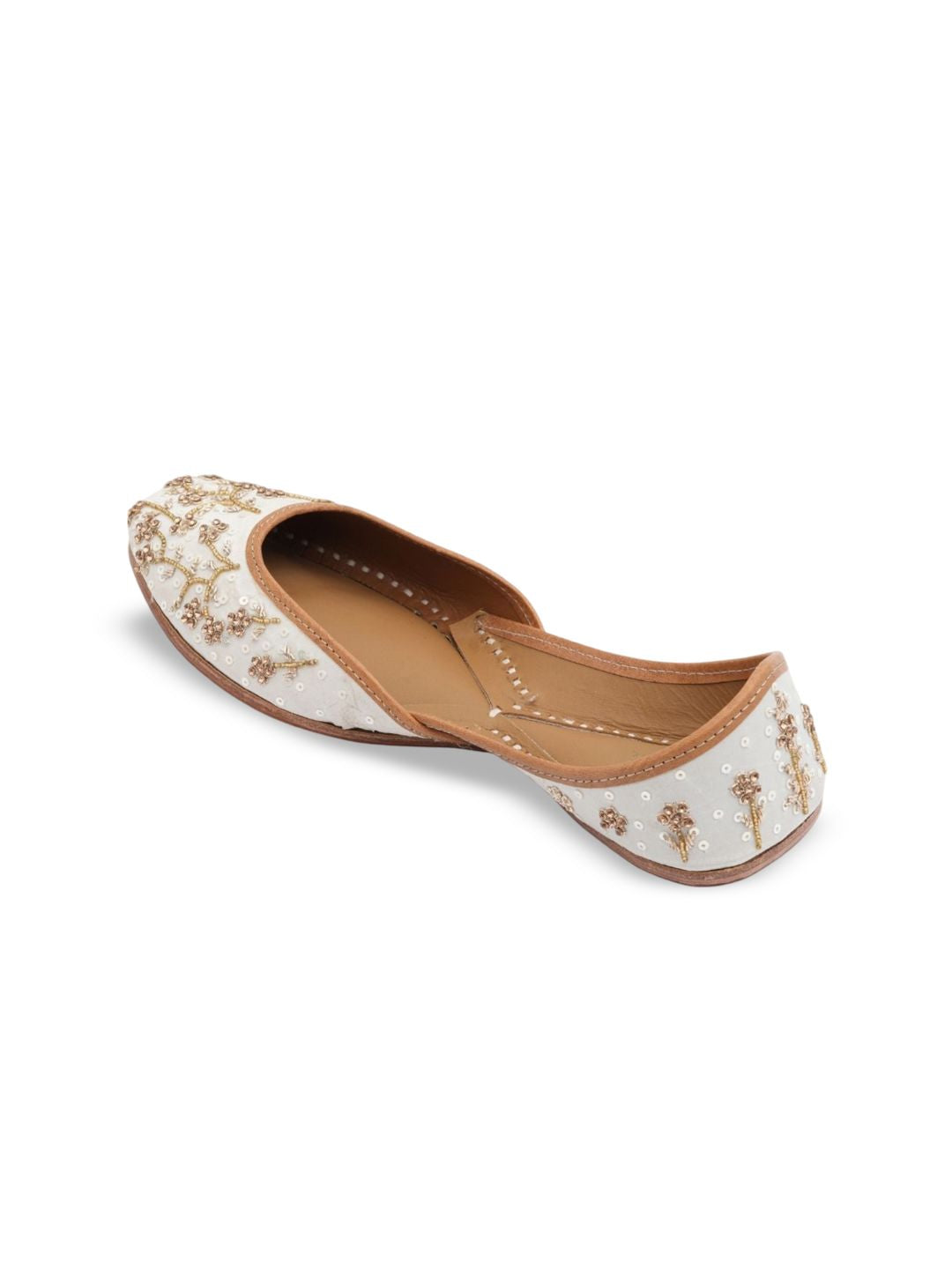 Dhiyona HOP Embroidered Slip-On Mojaris