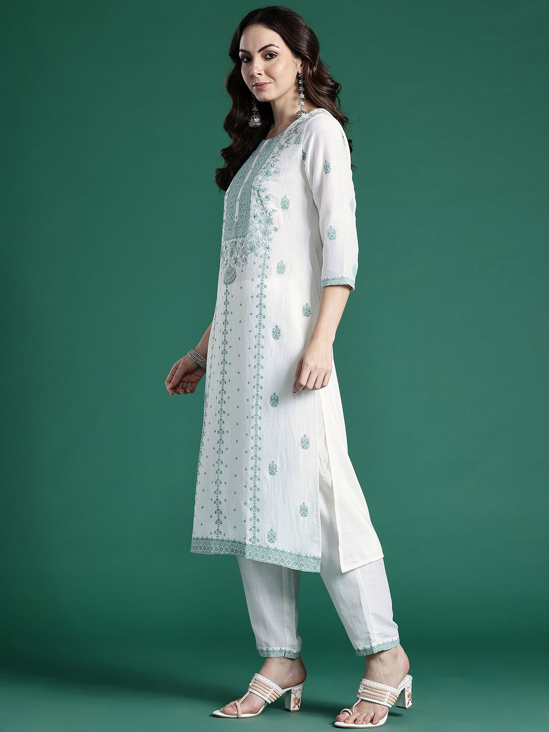 Dhiyona IE Ethnic Motifs Embroidered Kurta with Trousers & Dupatta