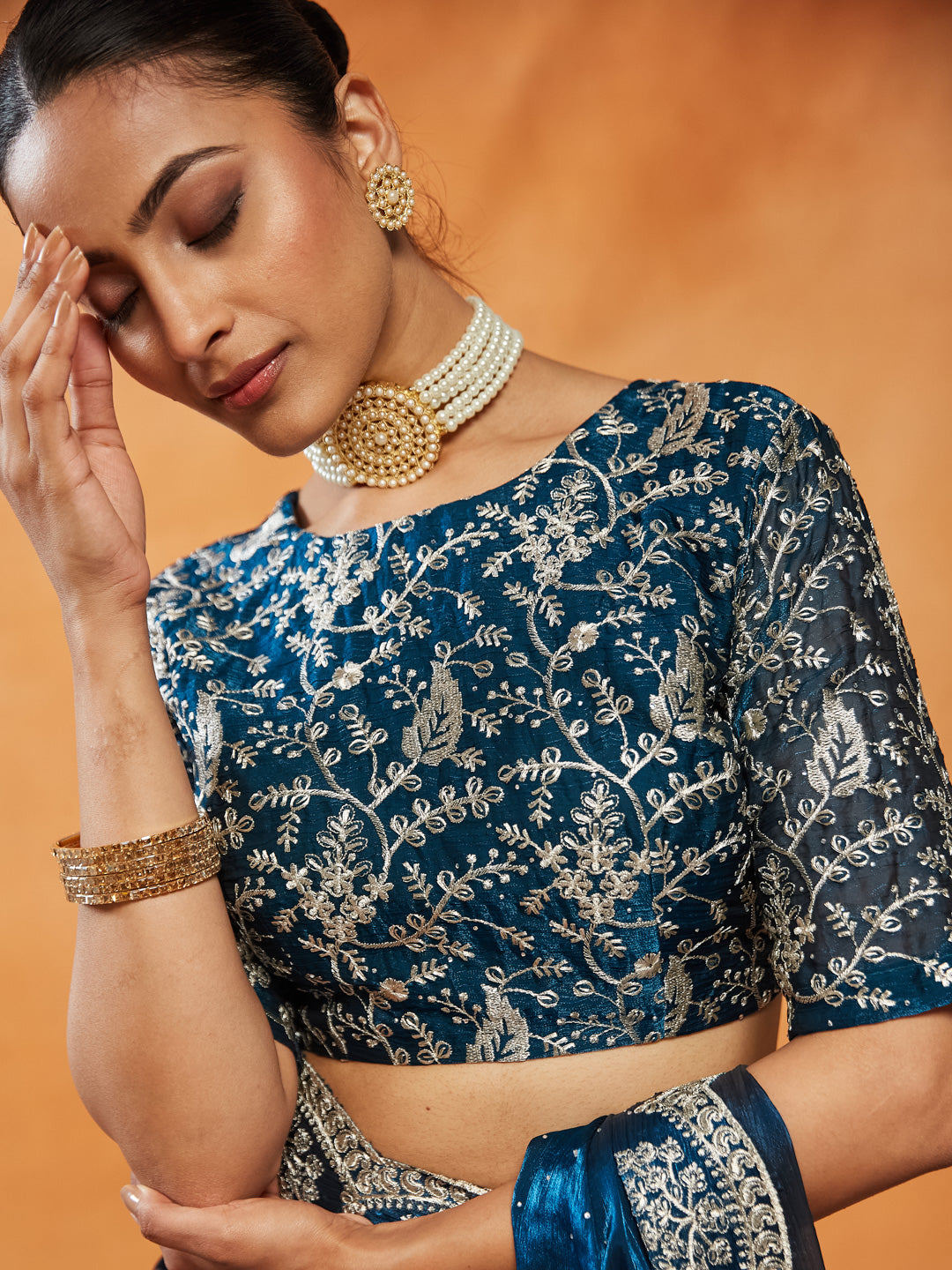 Dhiyona KS Women's Embellished Embroidered Saree