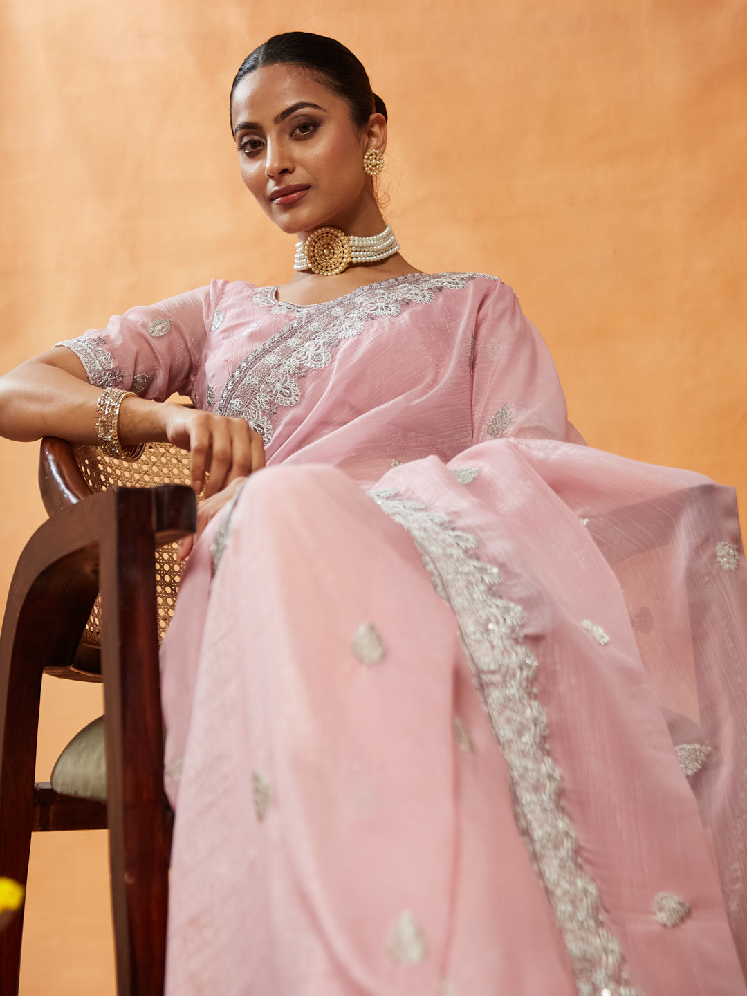 Dhiyona KS Women's Women Embellished Embroidered Saree