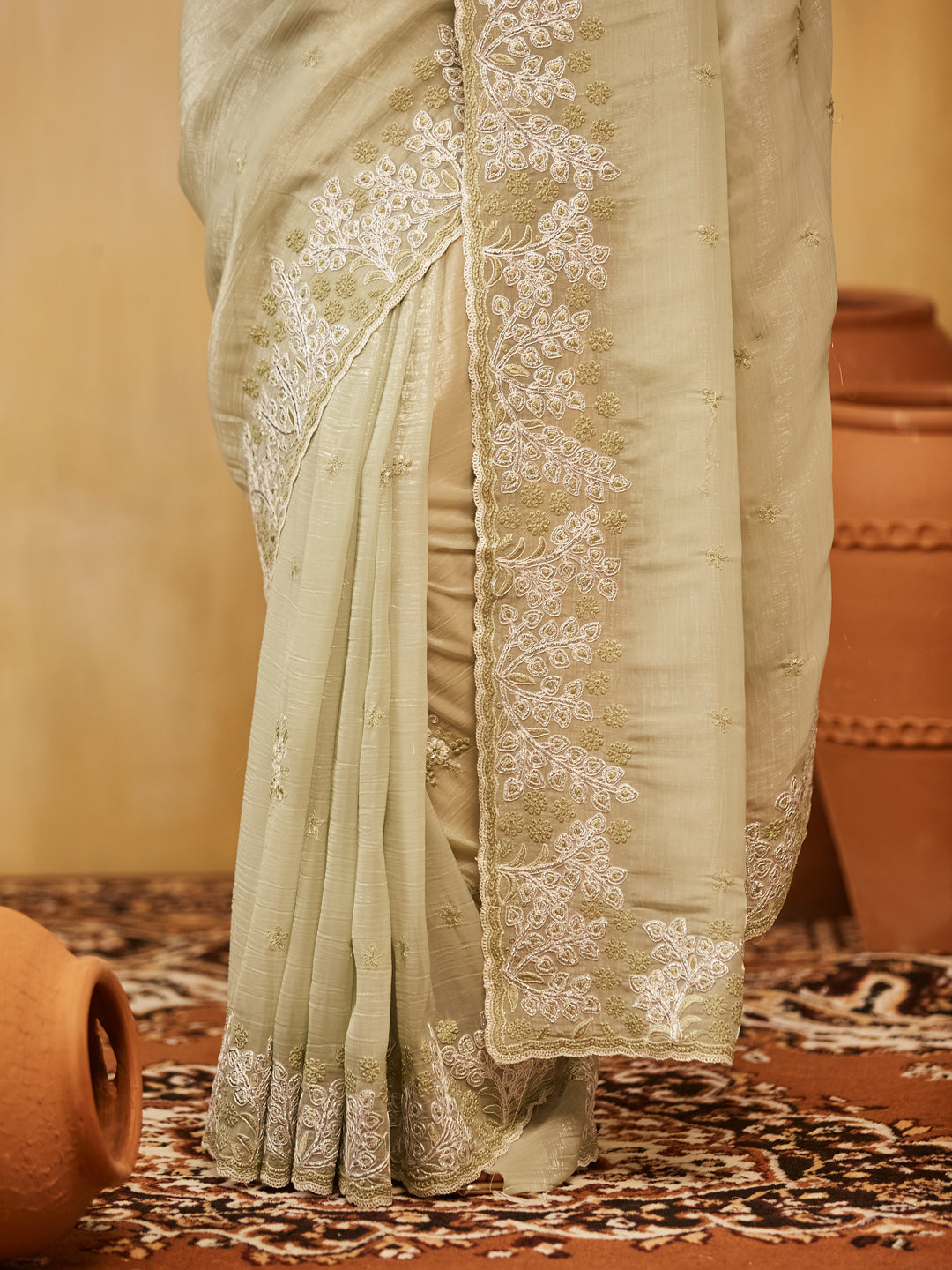 Dhiyona KS Women's Embellished Embroidered Saree