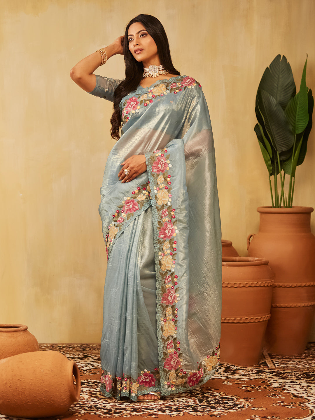 Dhiyona KS Women's Floral Embroidered Saree
