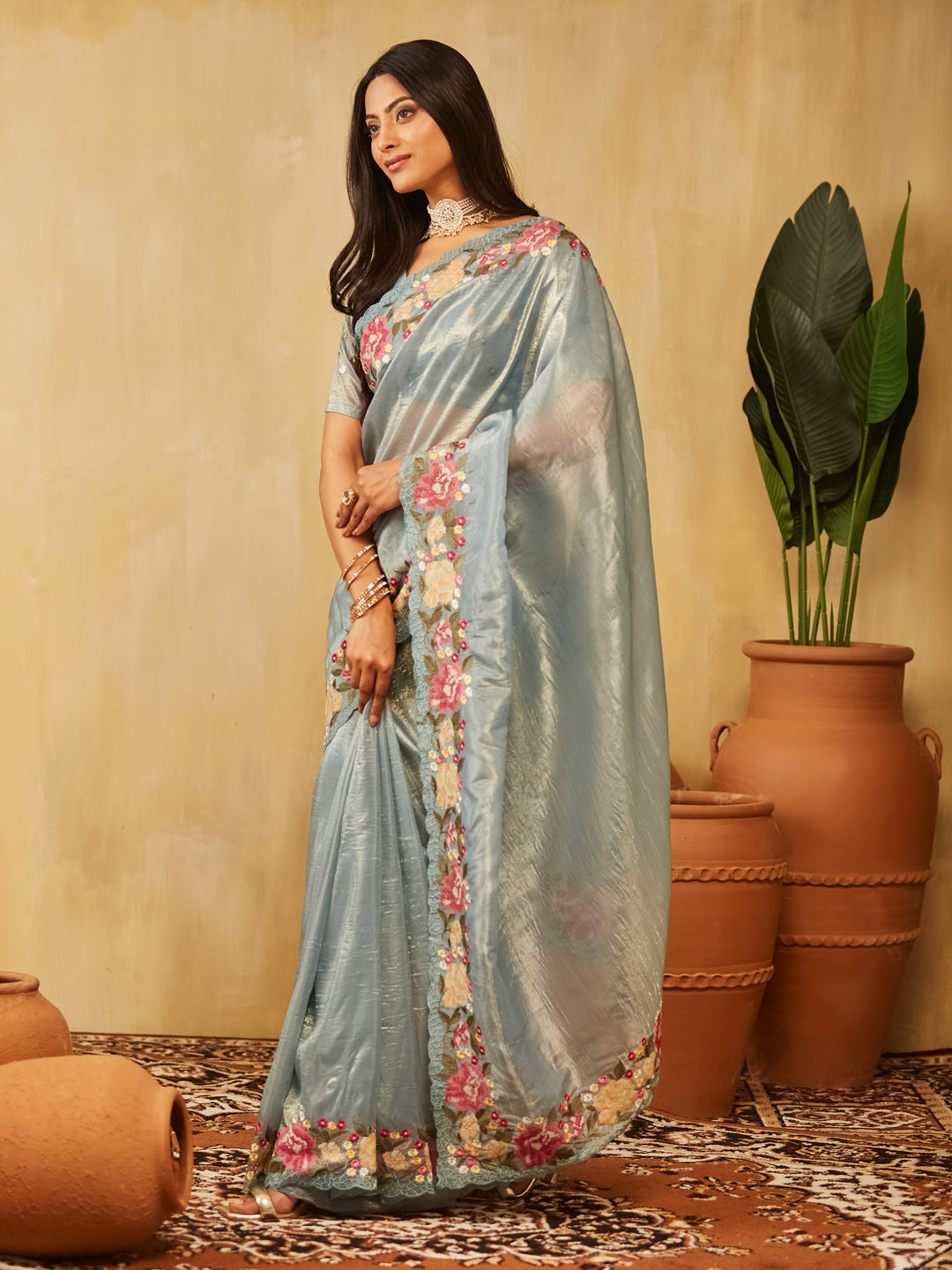 Dhiyona KS Women's Floral Embroidered Saree