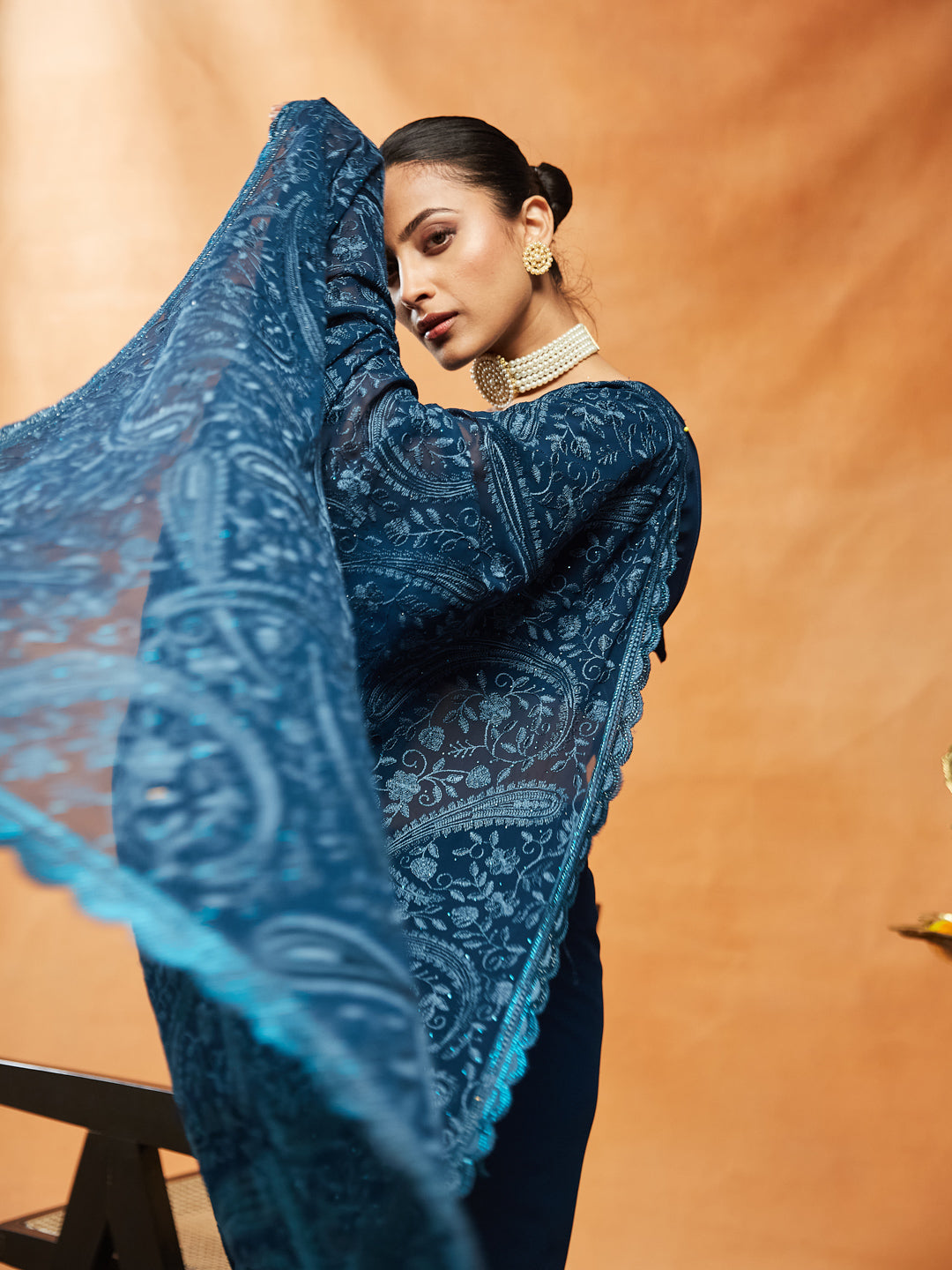 Dhiyona KS Women's Woven Design Embroidered Pure Georgette Saree