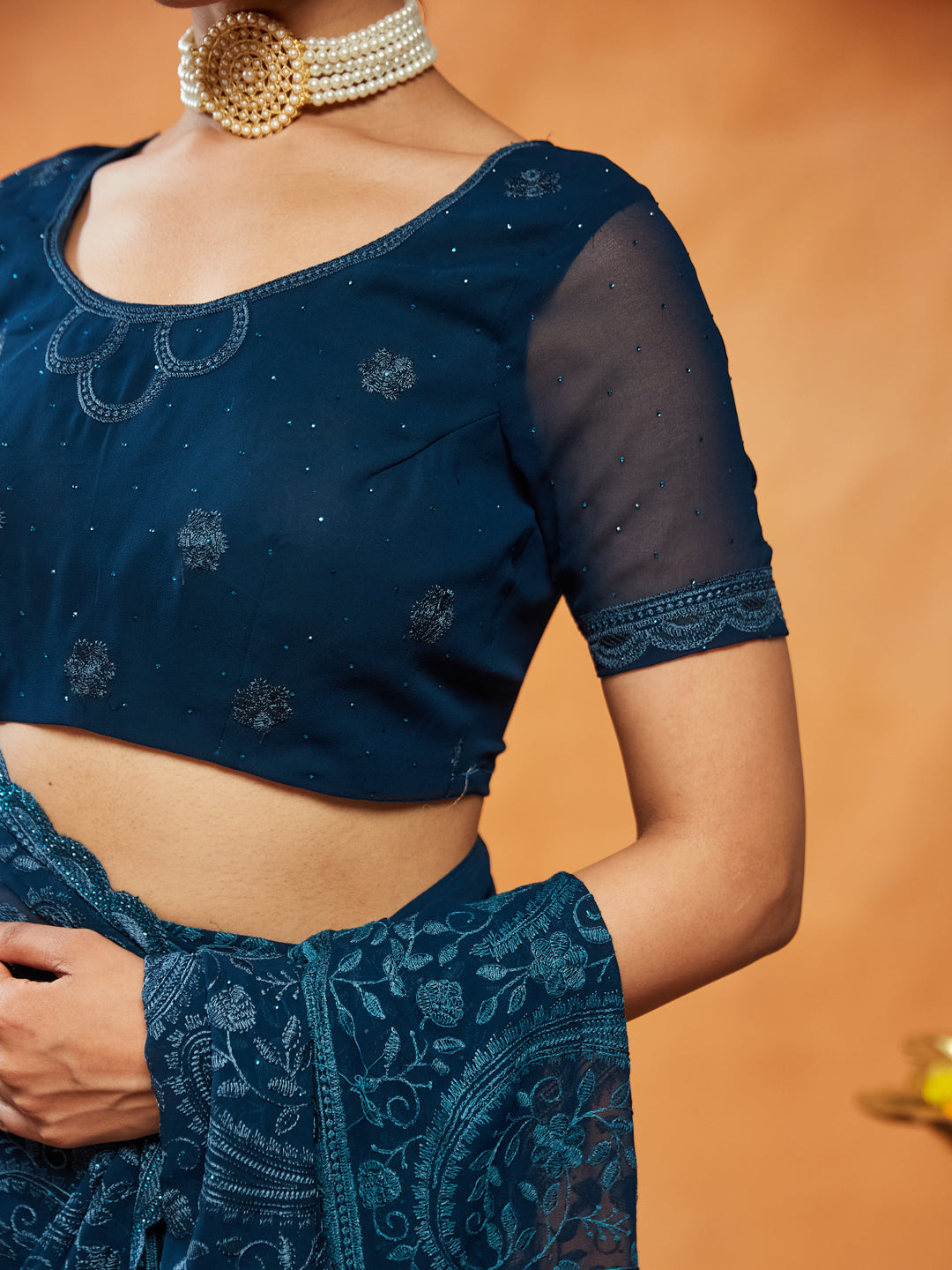 Dhiyona KS Women's Woven Design Embroidered Pure Georgette Saree
