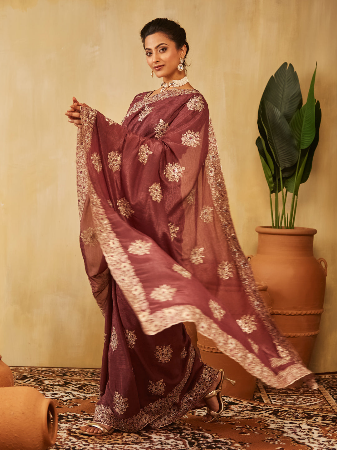 Dhiyona KS Women's Floral Embroidered Pure Chiffon Saree