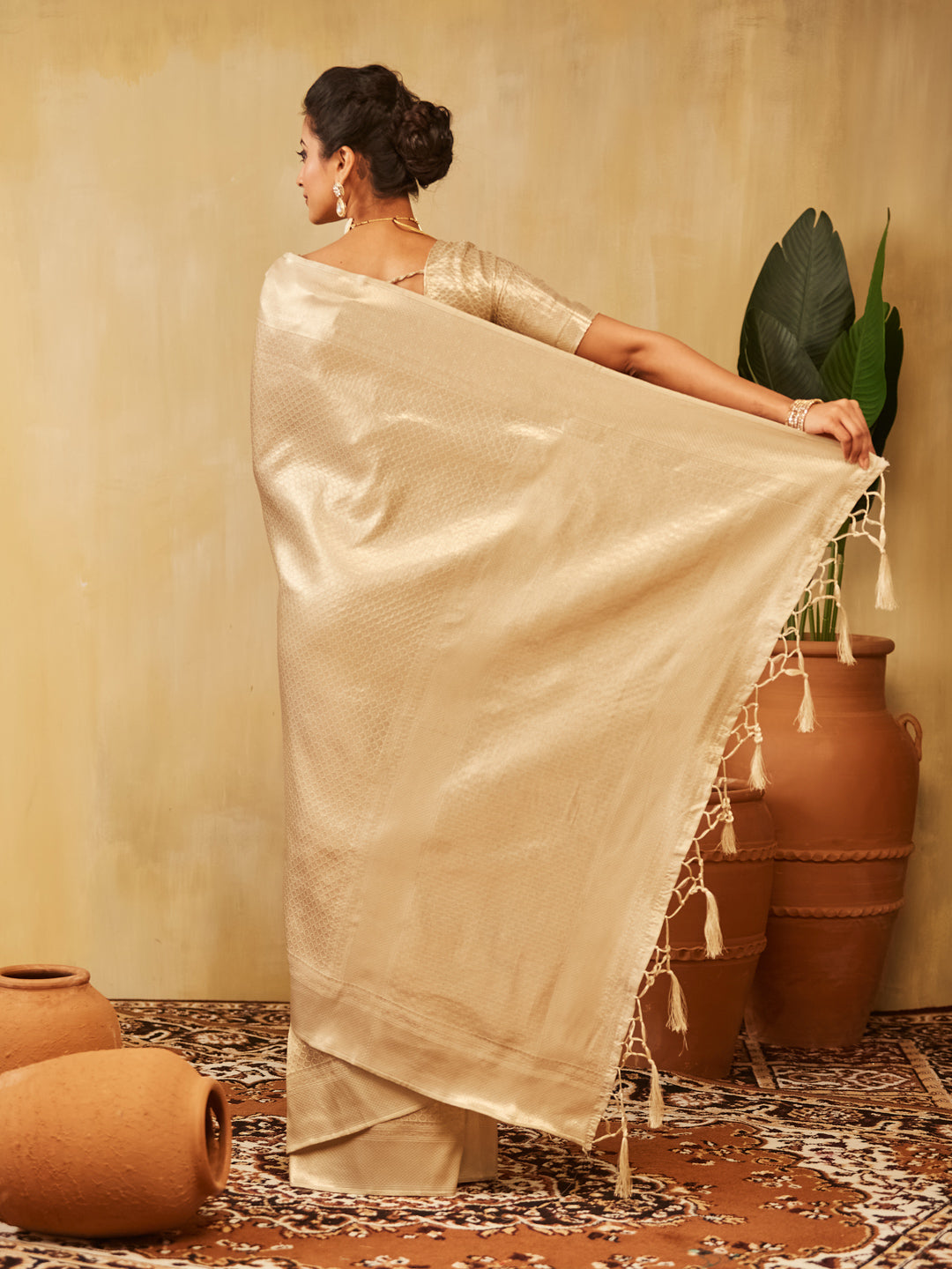 Dhiyona KS Women's Woven Design Zari Banarasi Saree