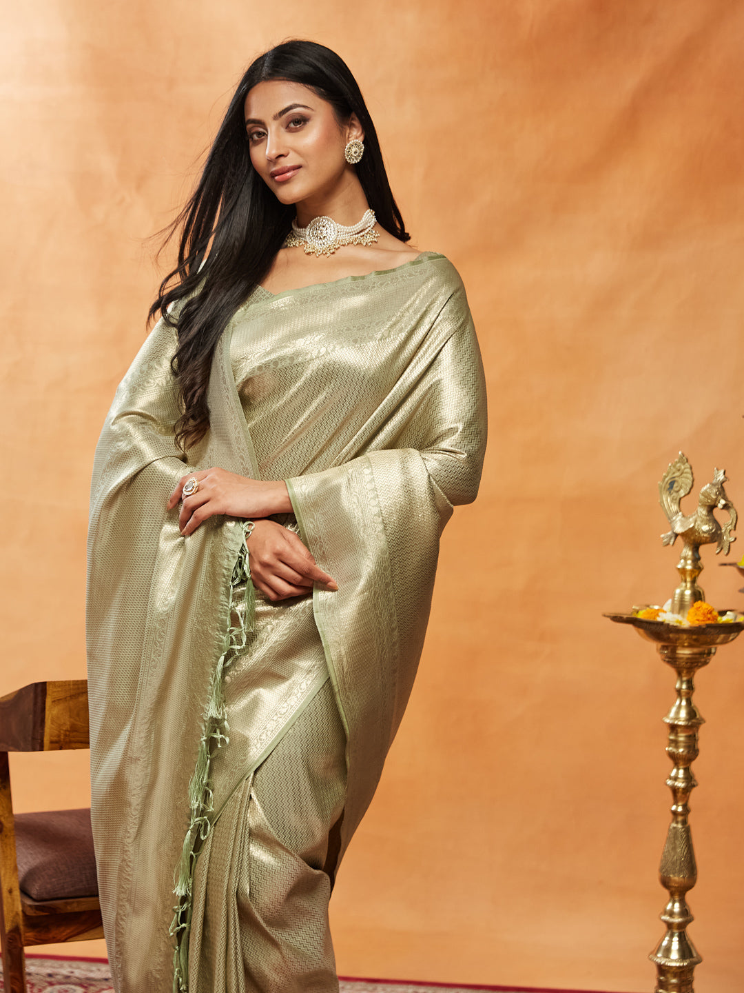 Dhiyona KS Women's Woven Design Zari Banarasi Saree