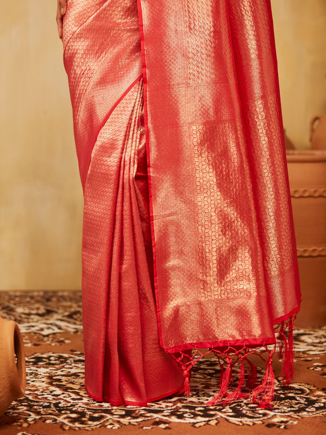 Dhiyona KS Women's Woven Design Zari Banarasi Saree