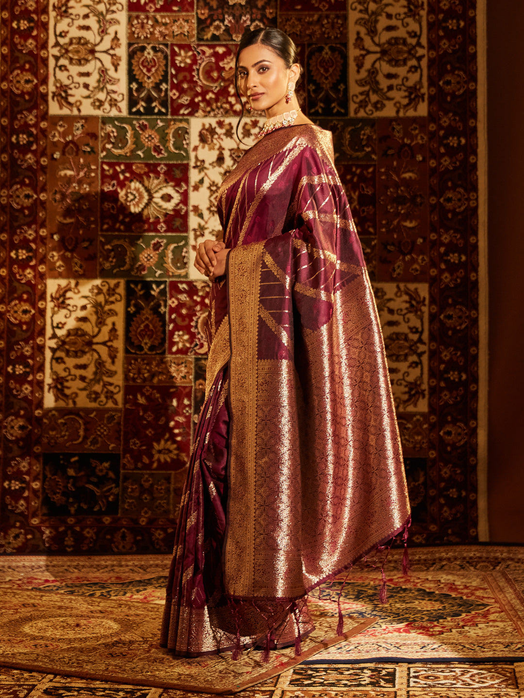 Dhiyona KS Women's Striped Zari Banarasi Saree