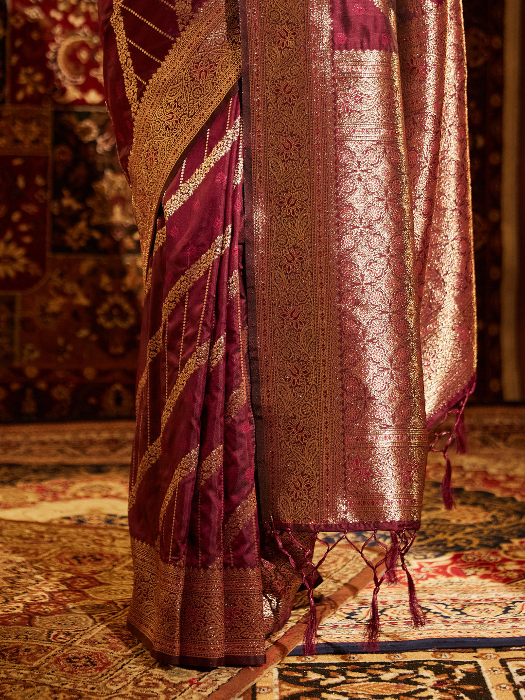Dhiyona KS Women's Striped Zari Banarasi Saree