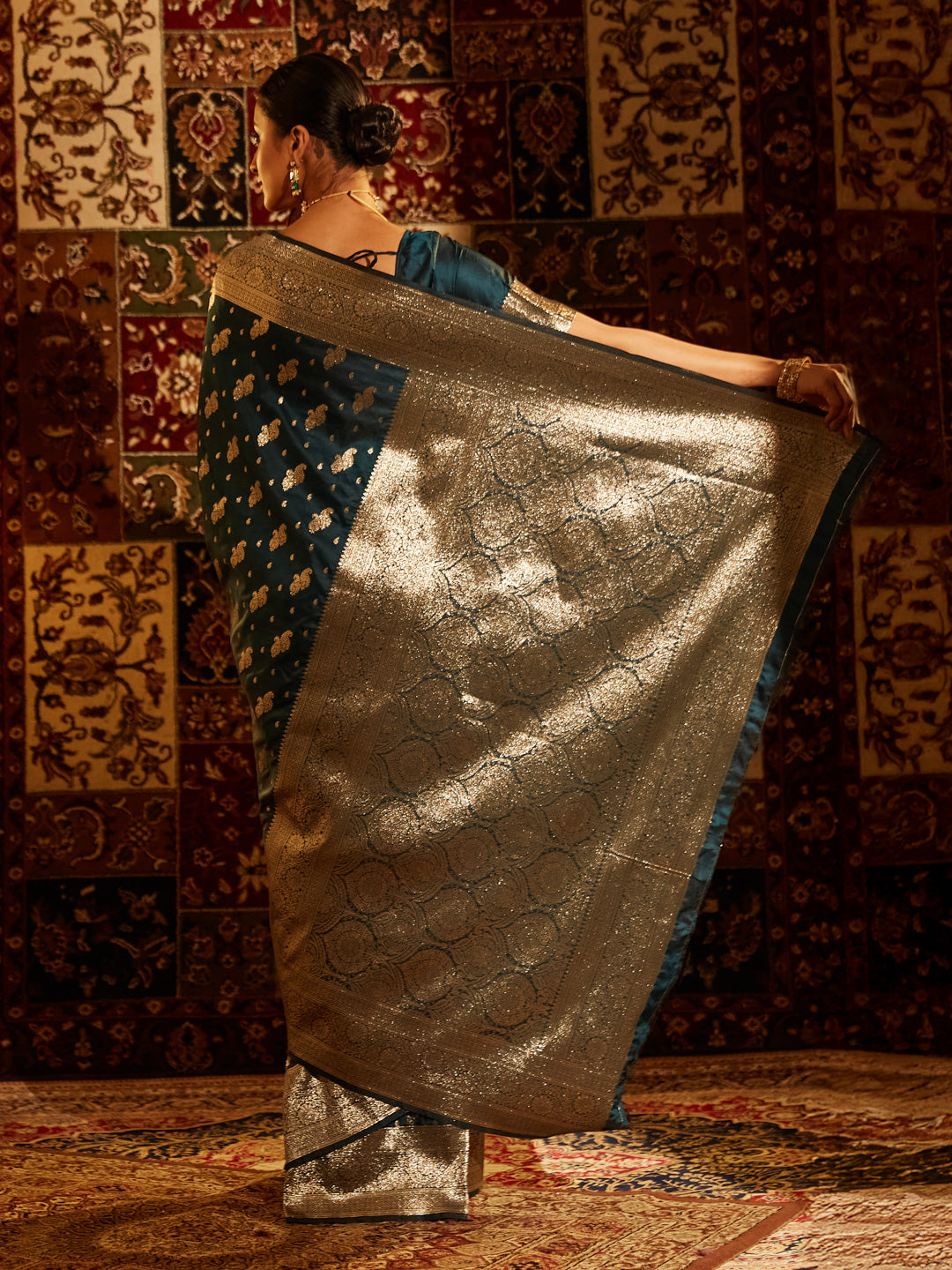 Dhiyona KS Women's Ethnic Motifs Woven Design Zari Banarasi Saree