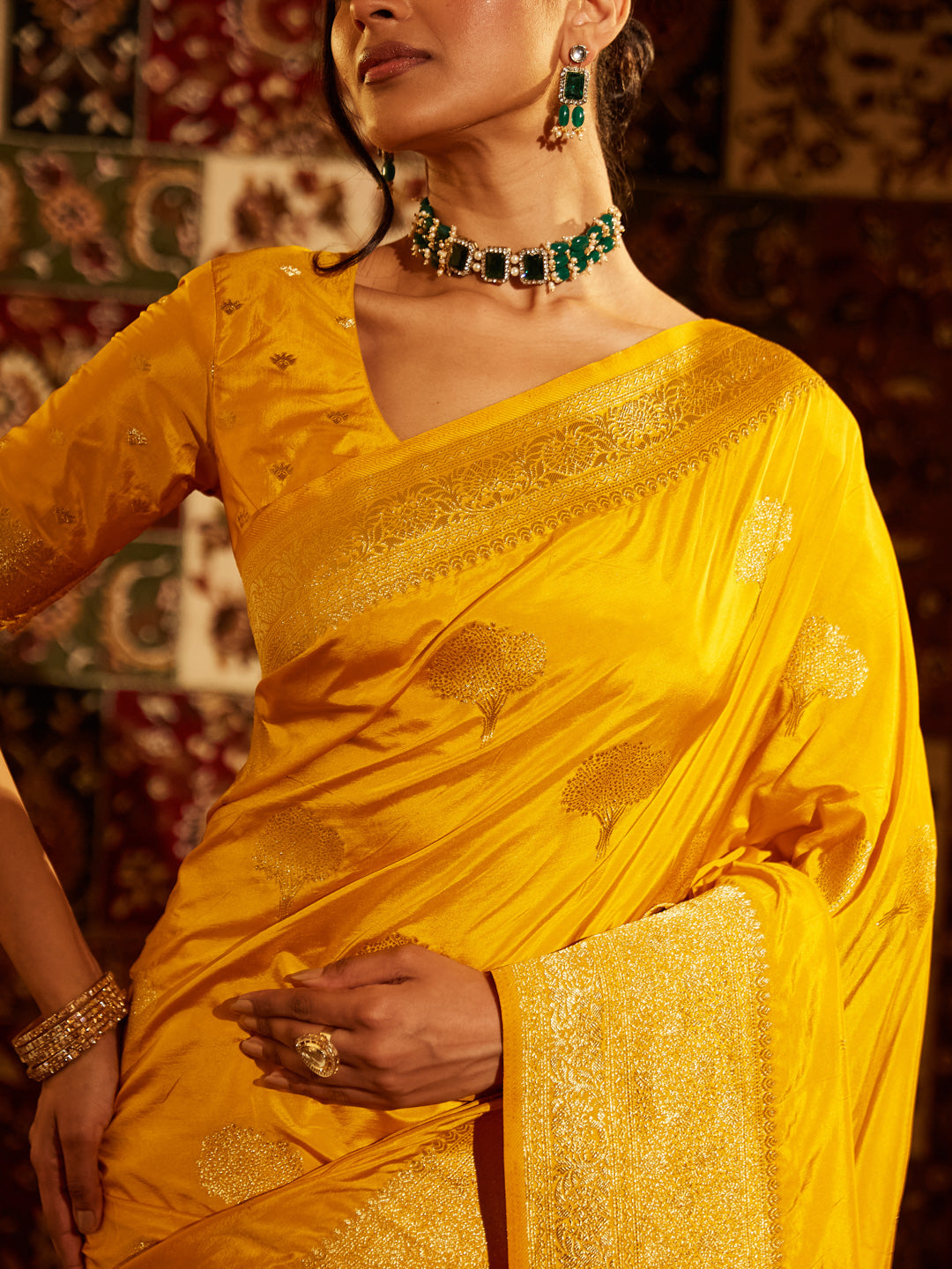 Dhiyona KS Women's Women Ethnic Motifs Zari Banarasi Saree