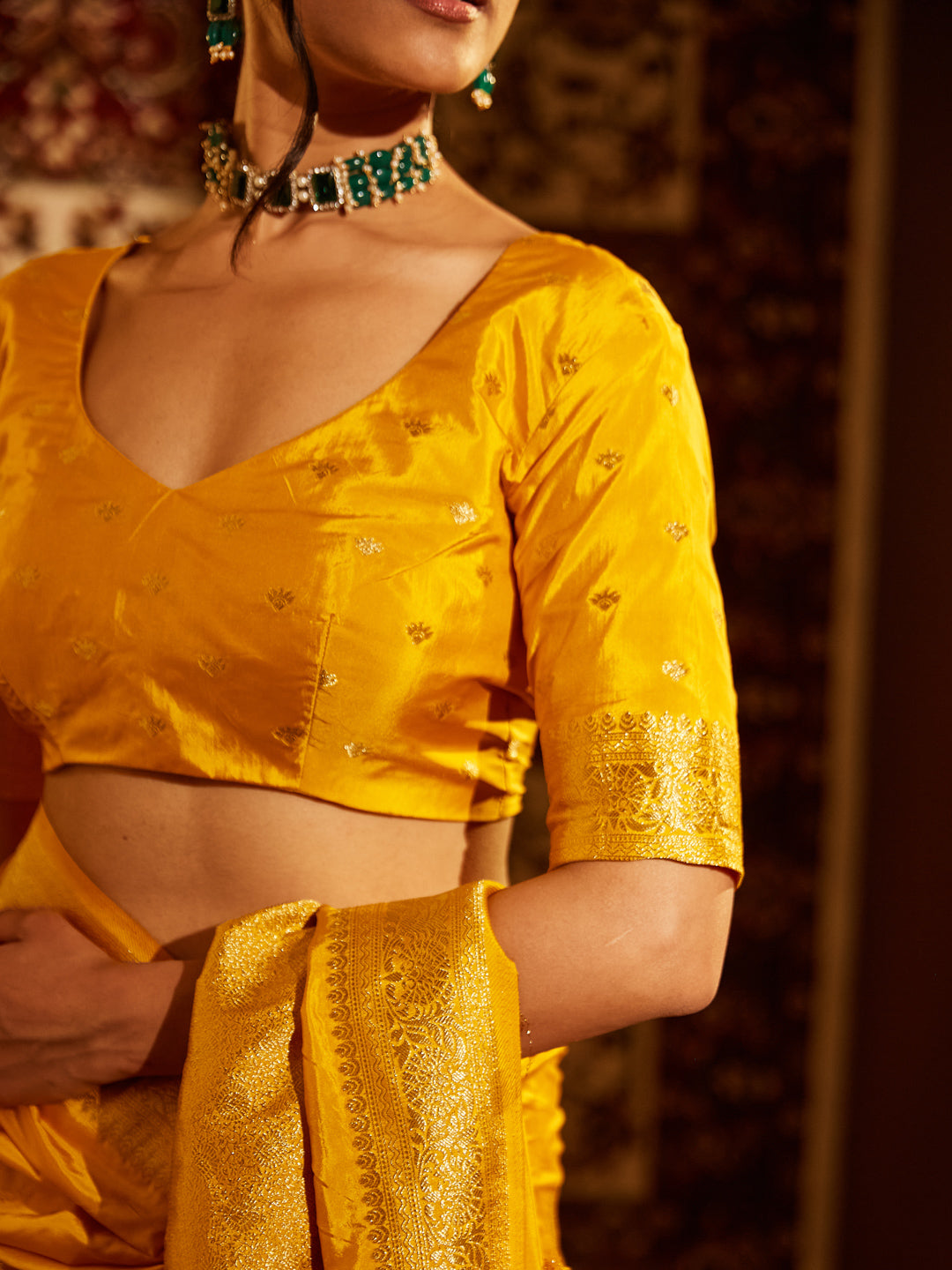 Dhiyona KS Women's Women Ethnic Motifs Zari Banarasi Saree