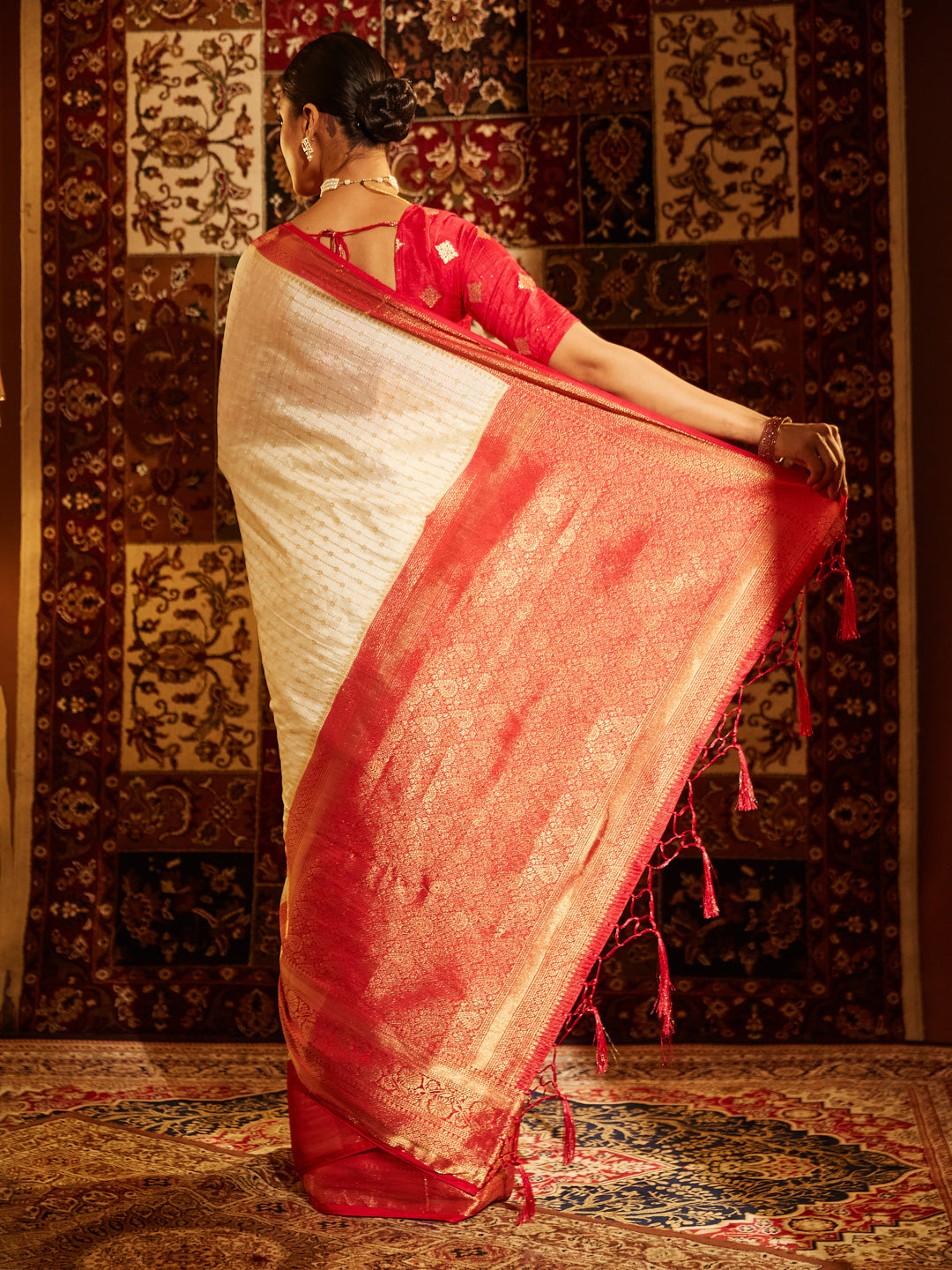 Dhiyona KS Women's Woven Design Zari Banarasi Saree
