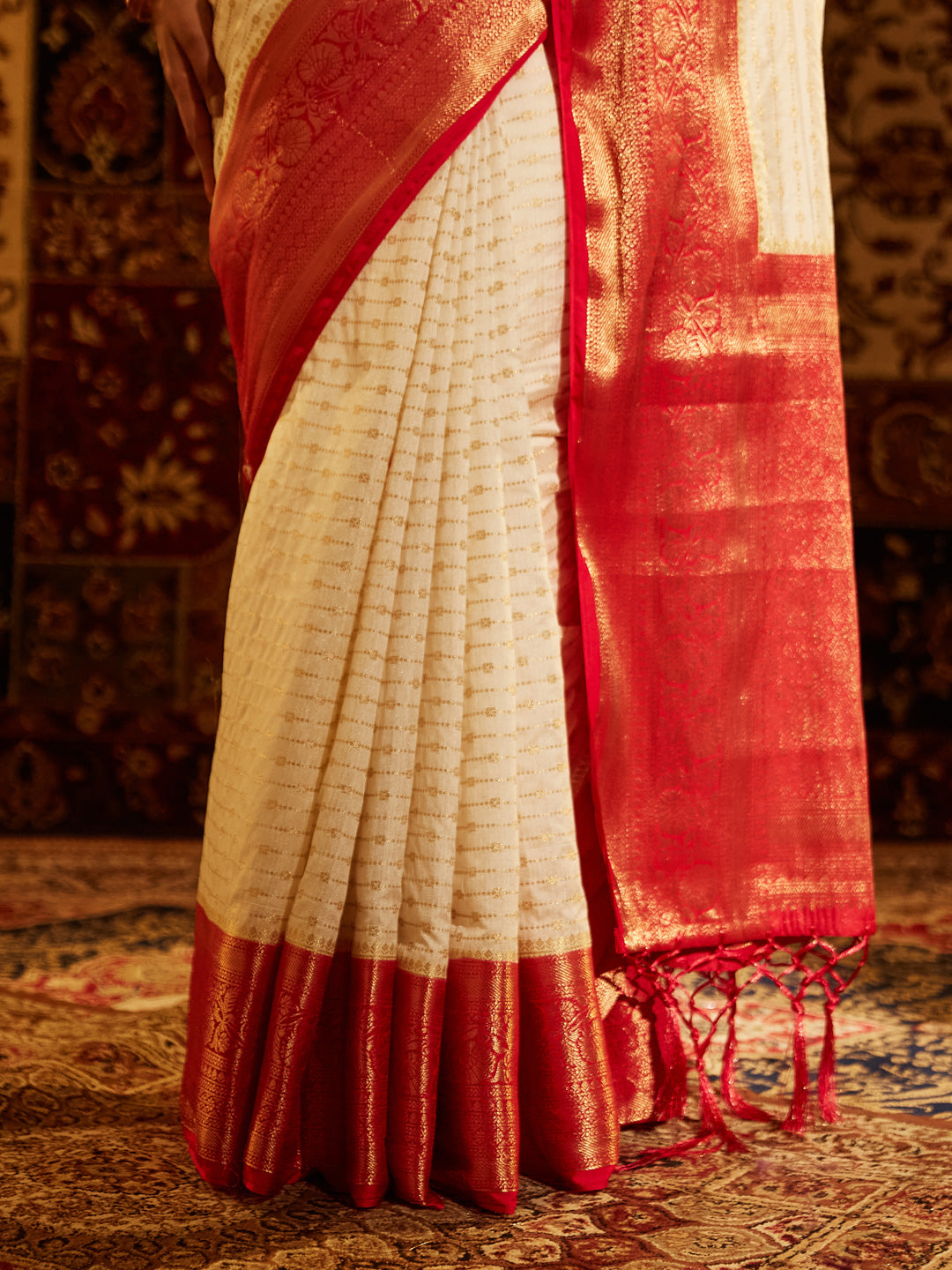 Dhiyona KS Women's Woven Design Zari Banarasi Saree