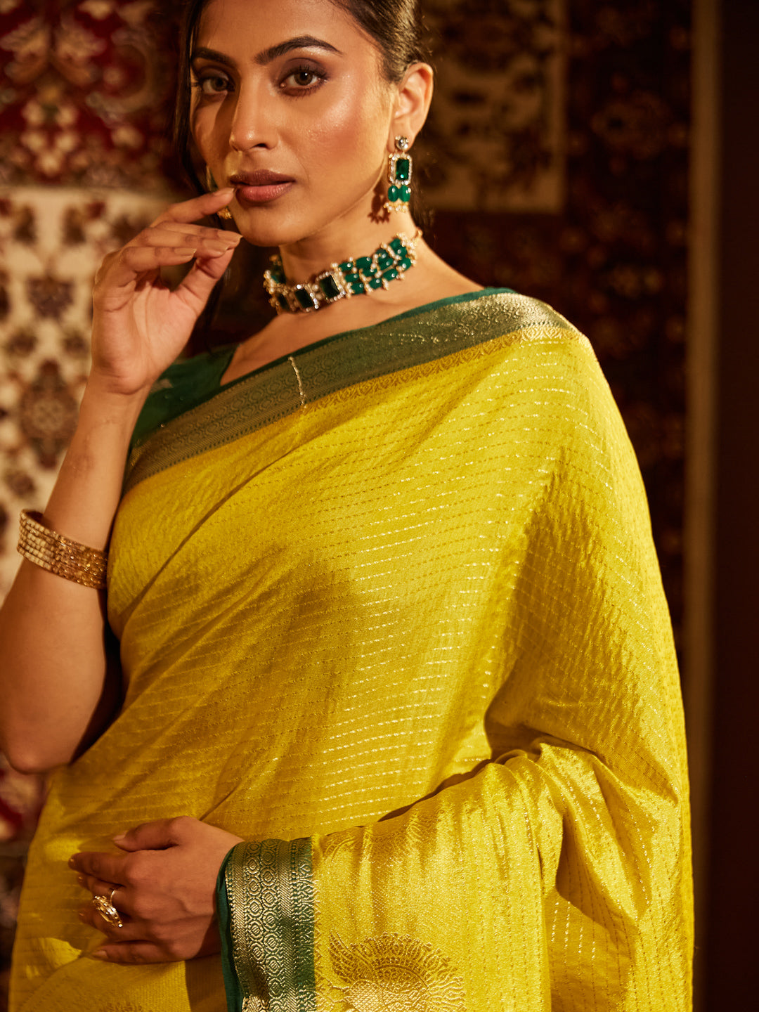 Dhiyona KS Women's Striped Woven Design Zari Banarasi Saree