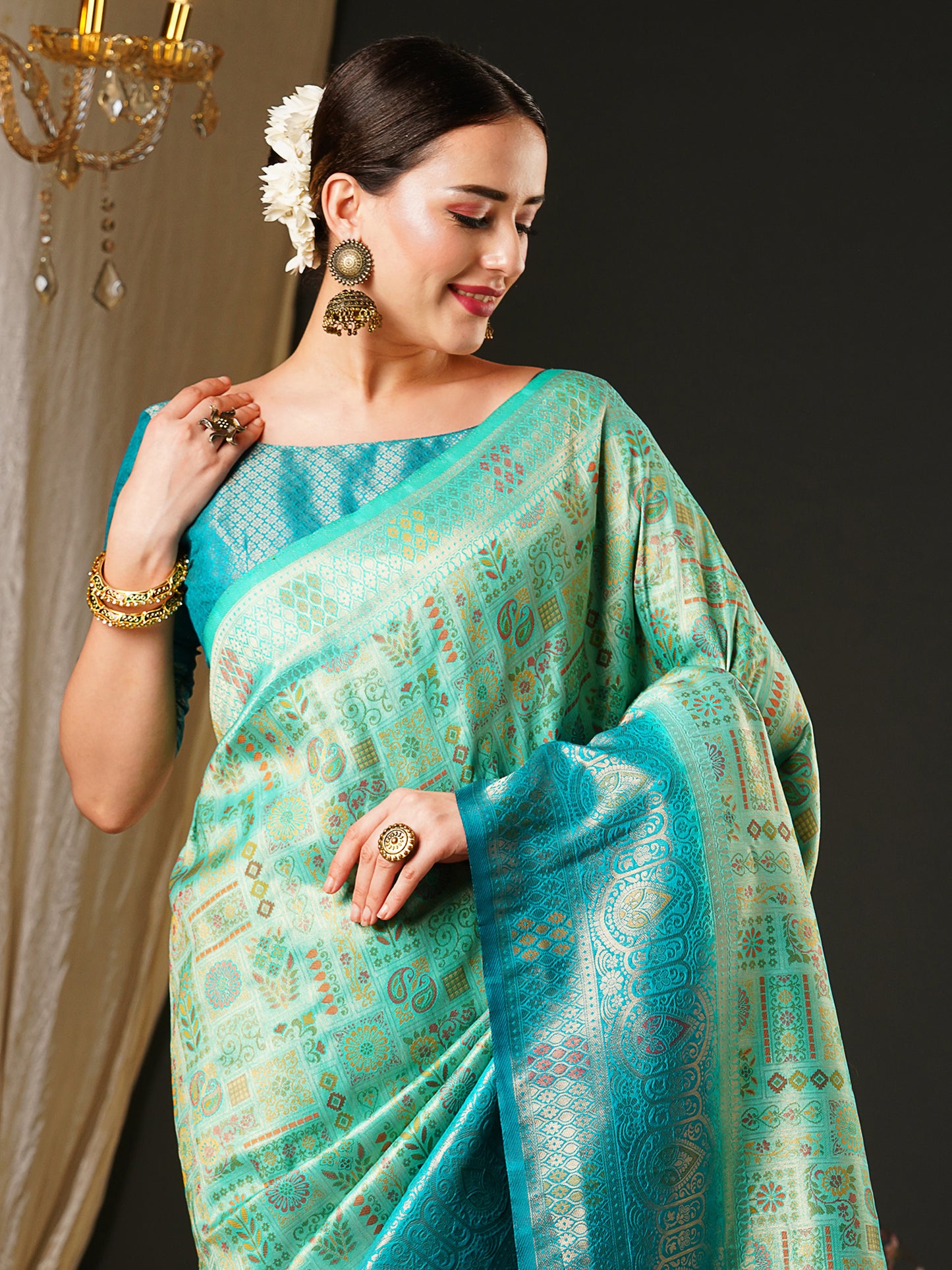 Women's Kanjeevaram Silk Blue Woven Design Celebrity Saree With Blouse Piece