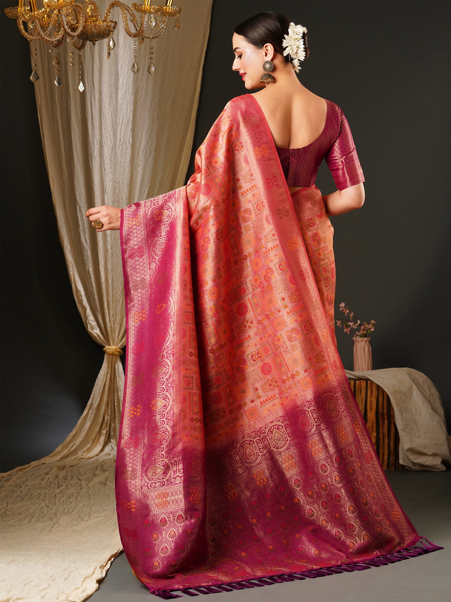 Women's Kanjeevaram Silk Pink Woven Design Celebrity Saree With Blouse Piece