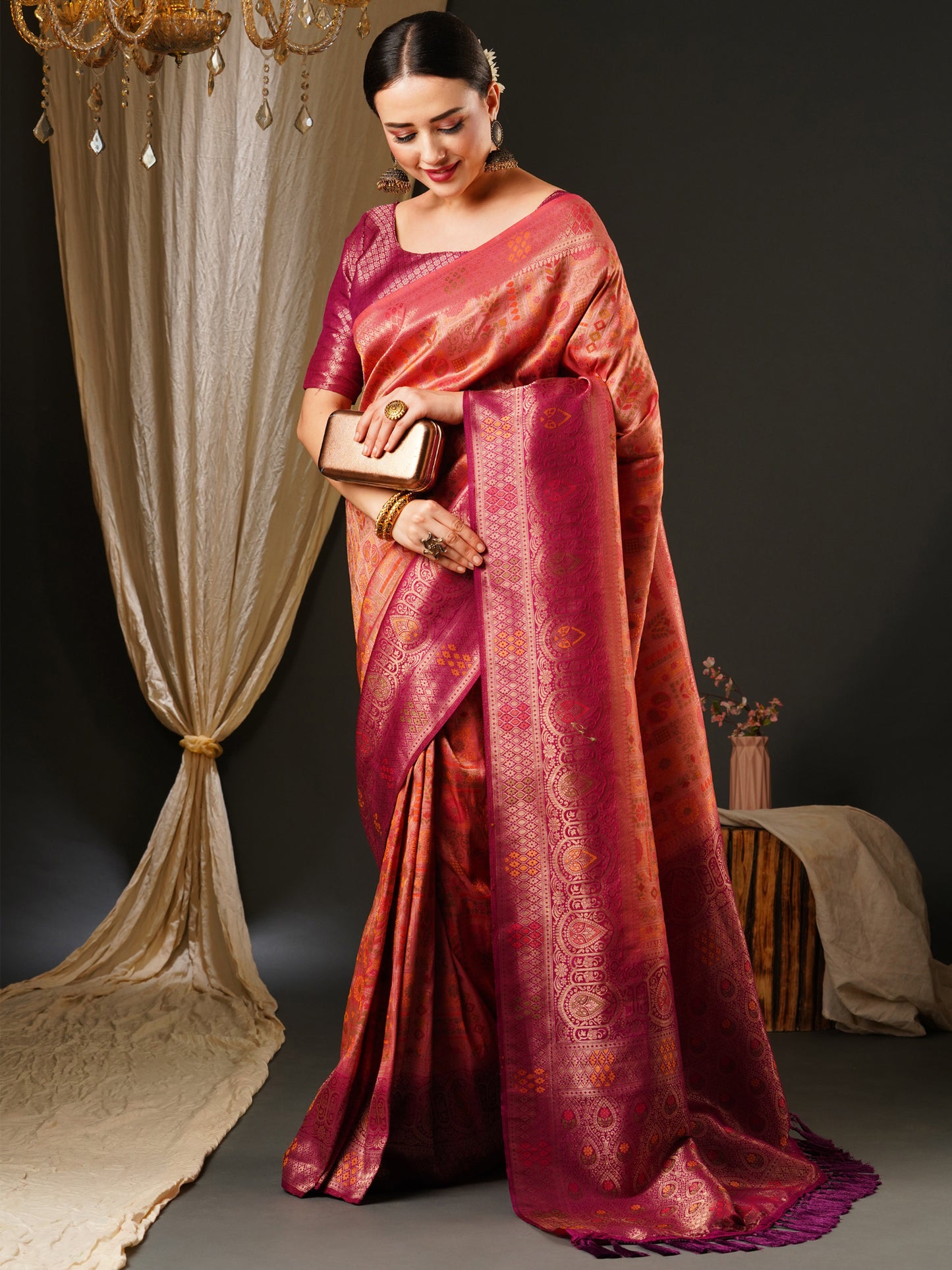 Women's Kanjeevaram Silk Pink Woven Design Celebrity Saree With Blouse Piece