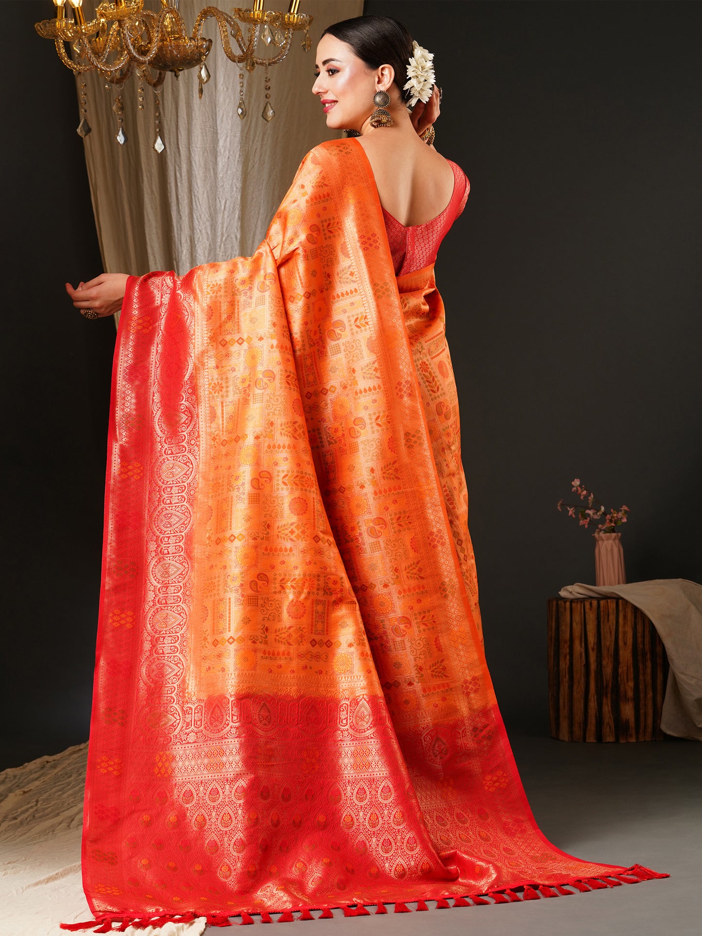 Women's Kanjeevaram Silk Peach Woven Design Celebrity Saree With Blouse Piece