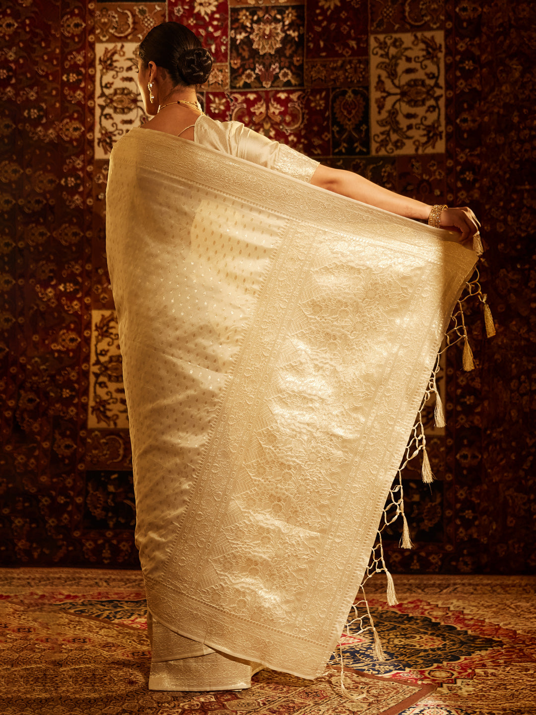 Dhiyona KS Women's Woven Design Zari Banarasi Saree